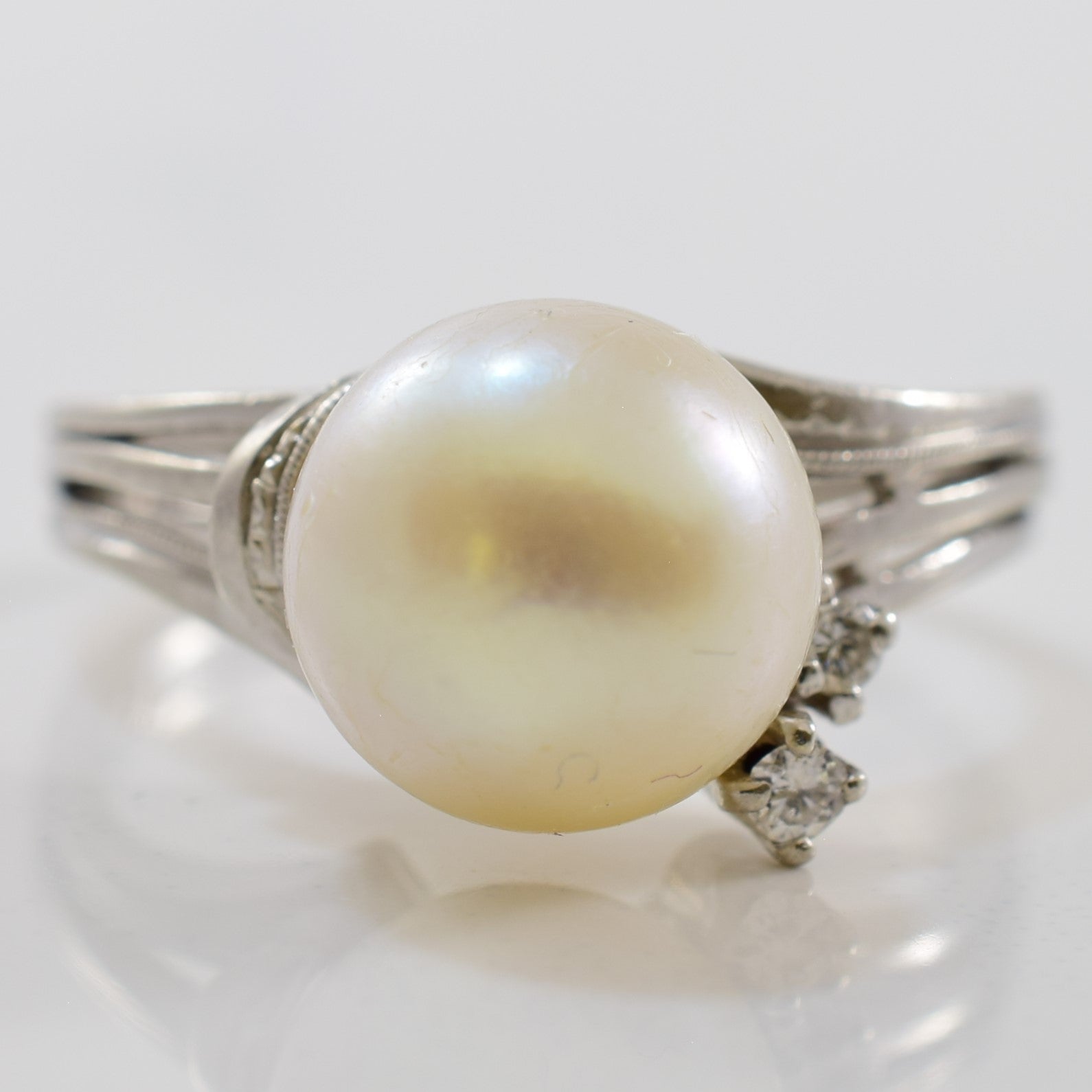 Platinum Pearl & Diamond Ring | 0.04ctw, 5.00ct | SZ 5.5 |