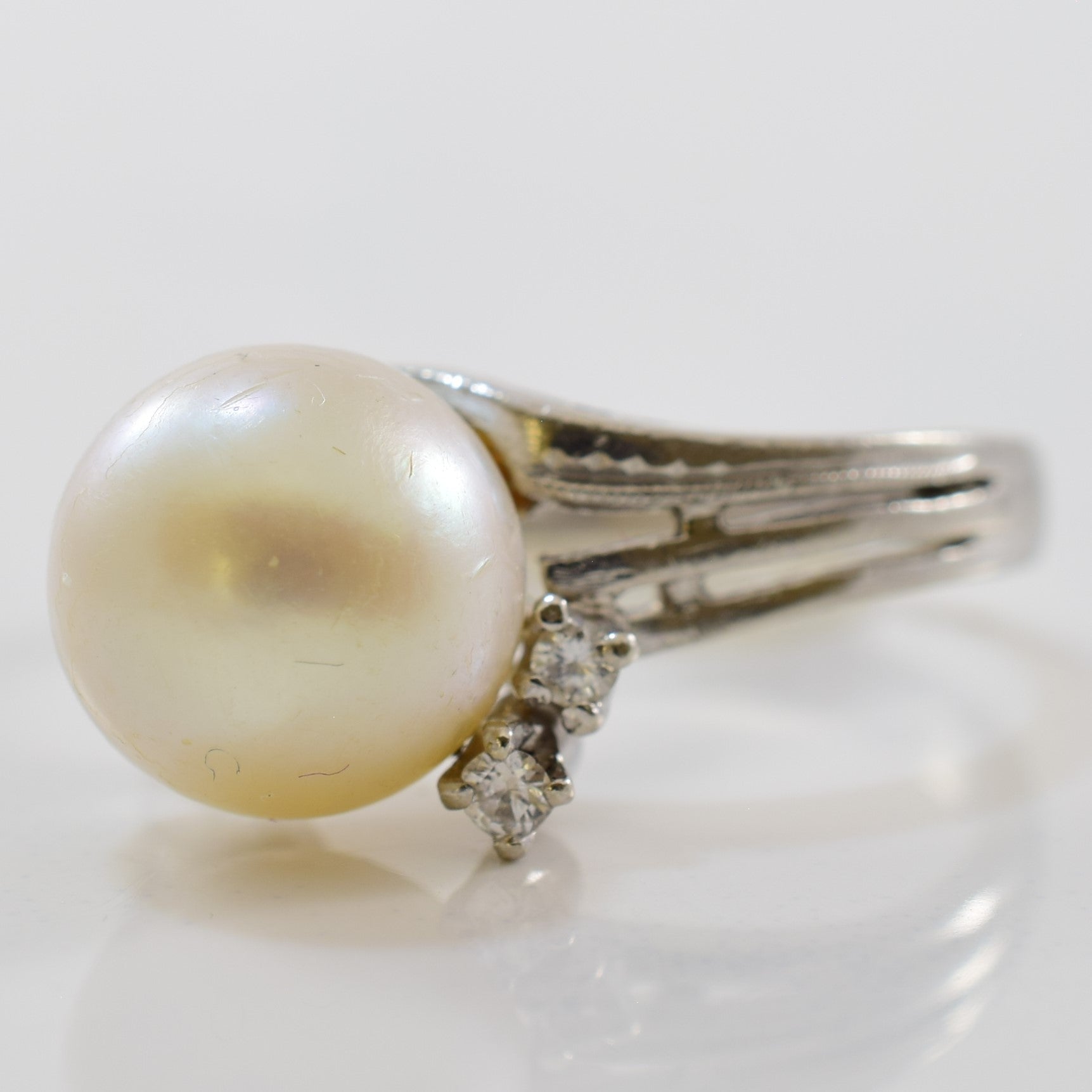 Platinum Pearl & Diamond Ring | 0.04ctw, 5.00ct | SZ 5.5 |