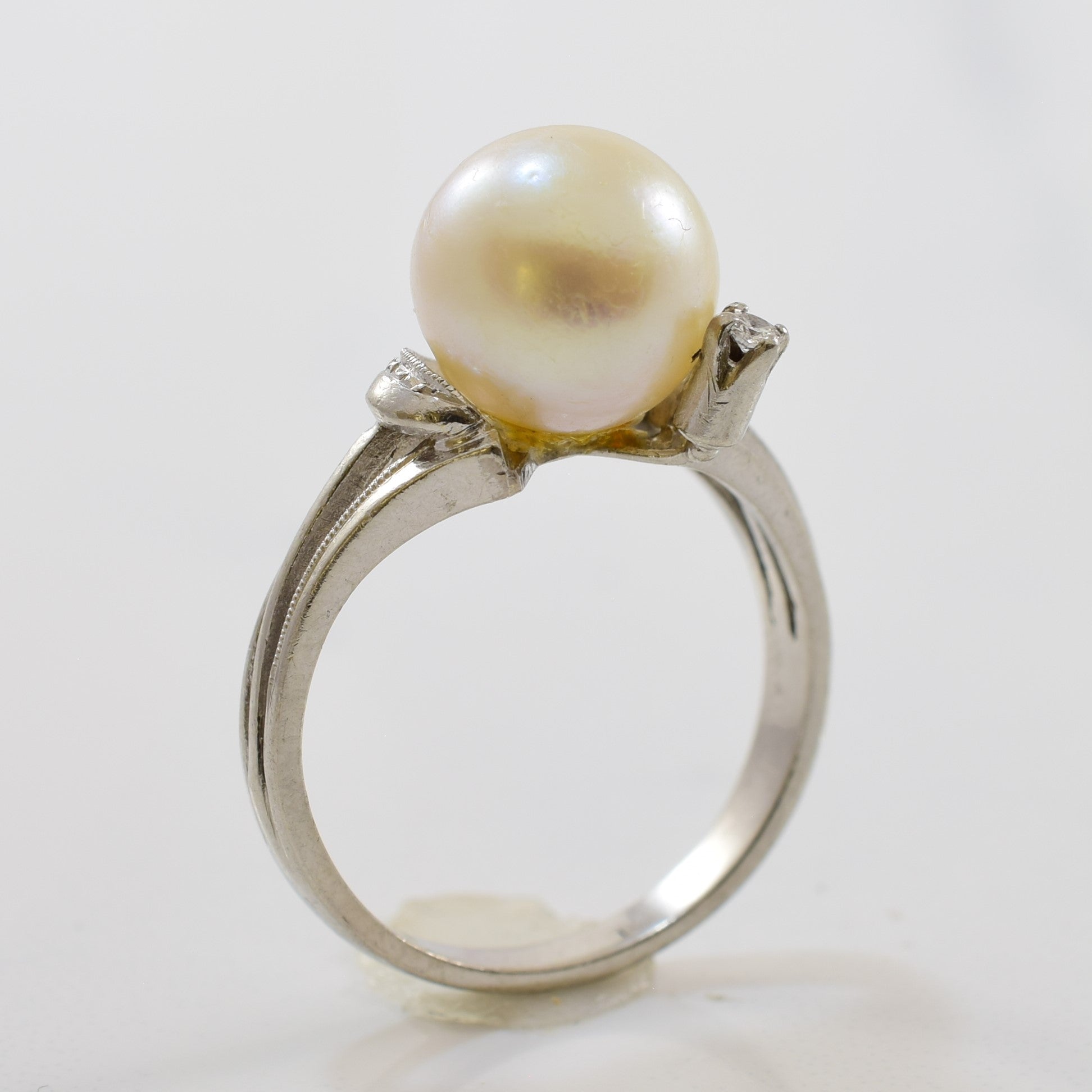 Platinum Pearl & Diamond Ring | 0.04ctw, 5.00ct | SZ 5.5 |
