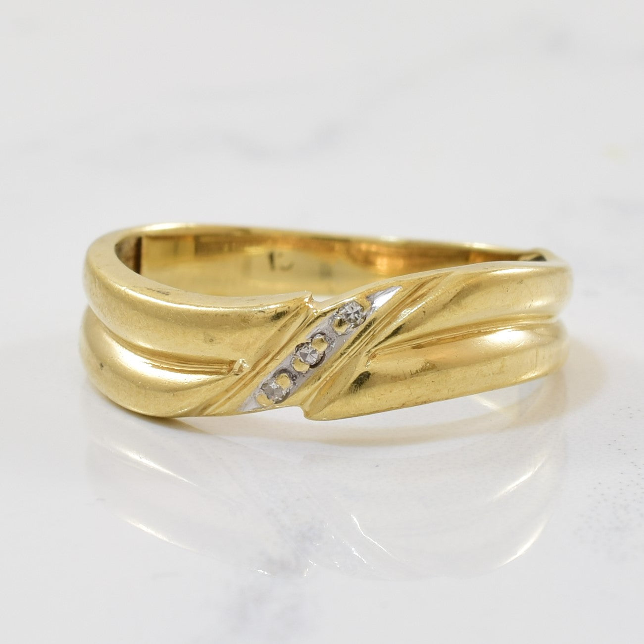 Bague vague en diamant diagonal | 0,01 ct | Taille 7,75 |