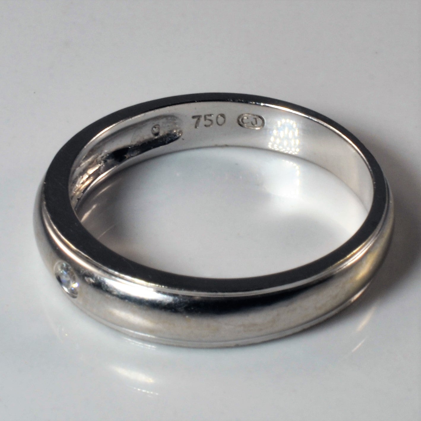 Gypsy Set Solitaire Diamond Band | 0.04ct | SZ 7 |