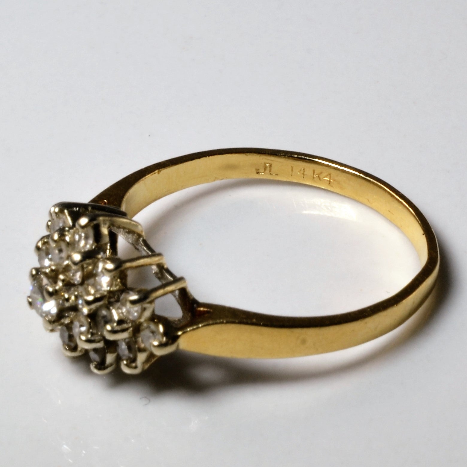 Bague sertie de diamants en grappe conique | 0,27 ct | Taille 6 |