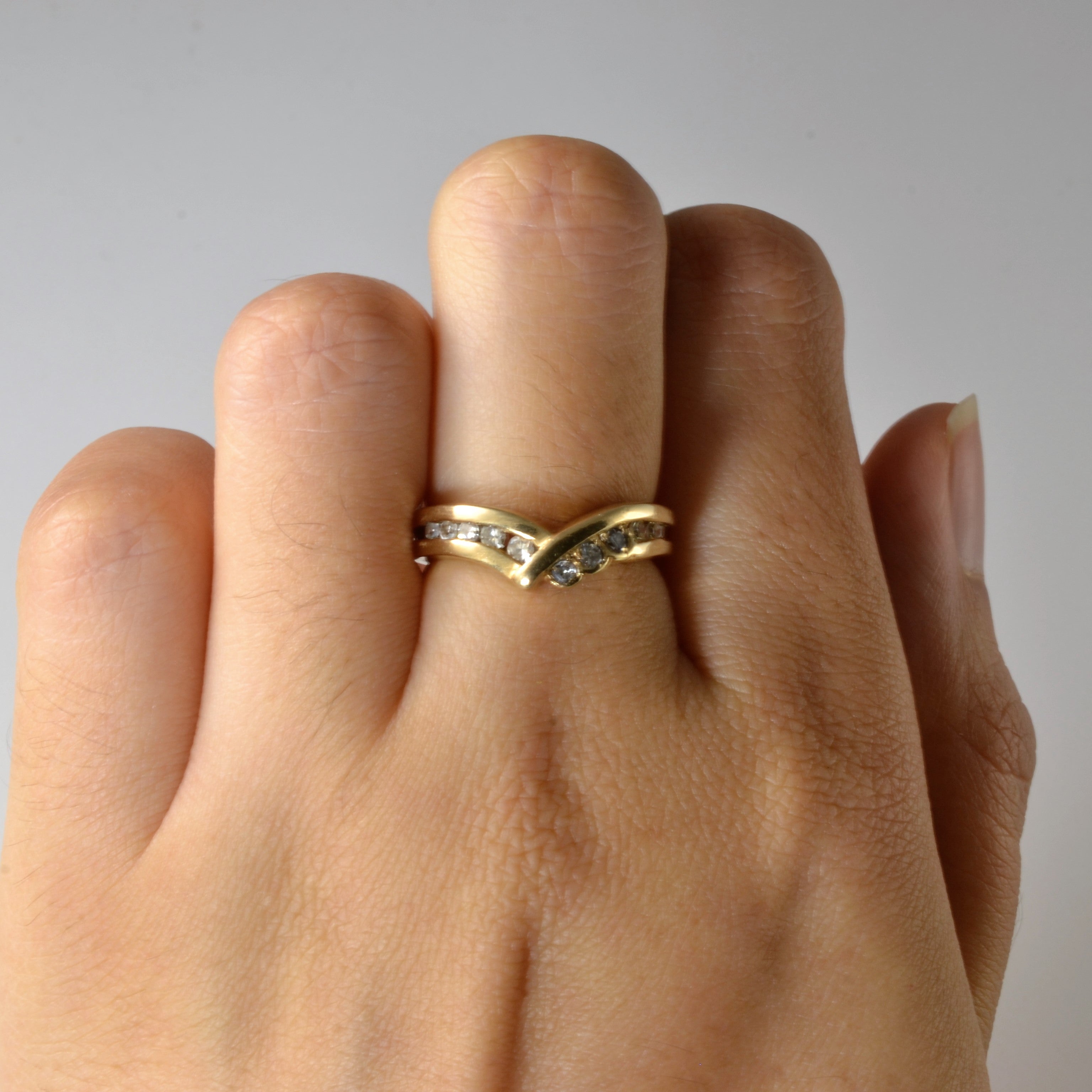 Channel Diamond Contour Ring | 0.25ctw | SZ 6 |