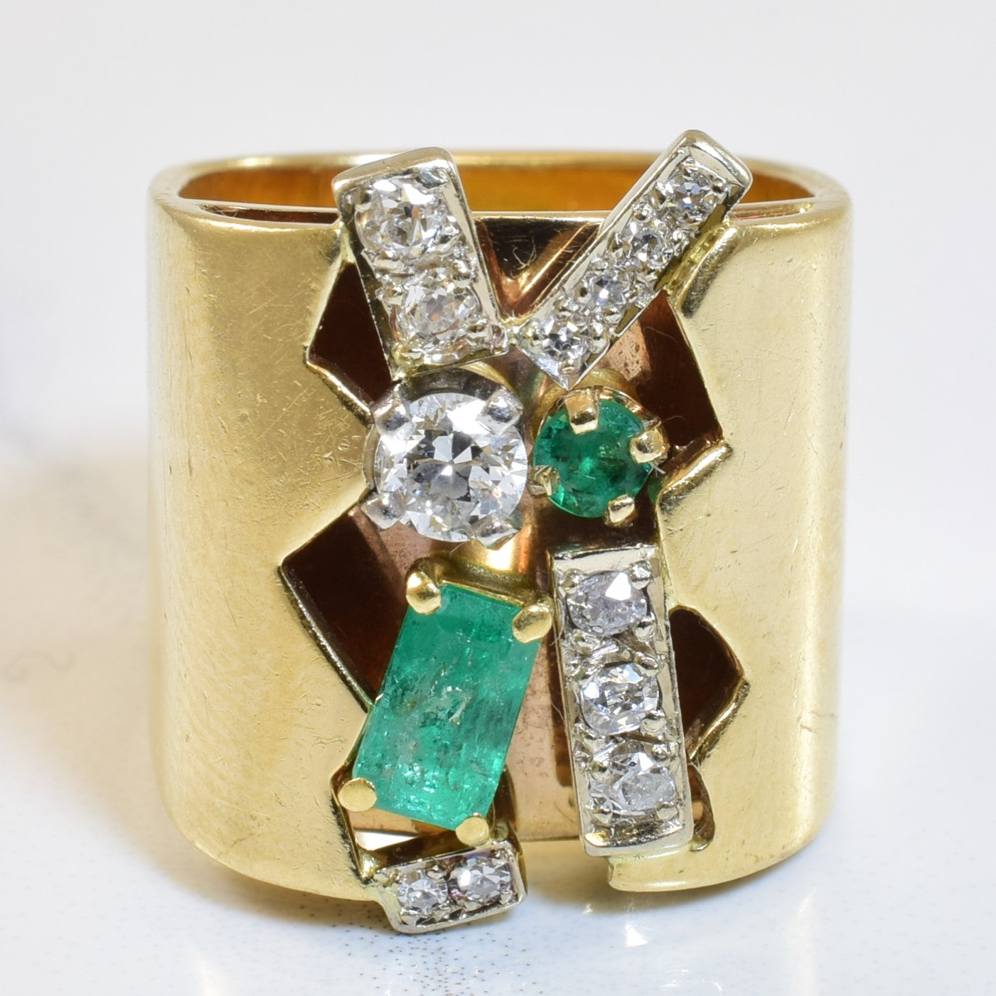 Unique Emerald & Diamond Ring | 0.40ctw, 0.35ctw | SZ 3.25 |