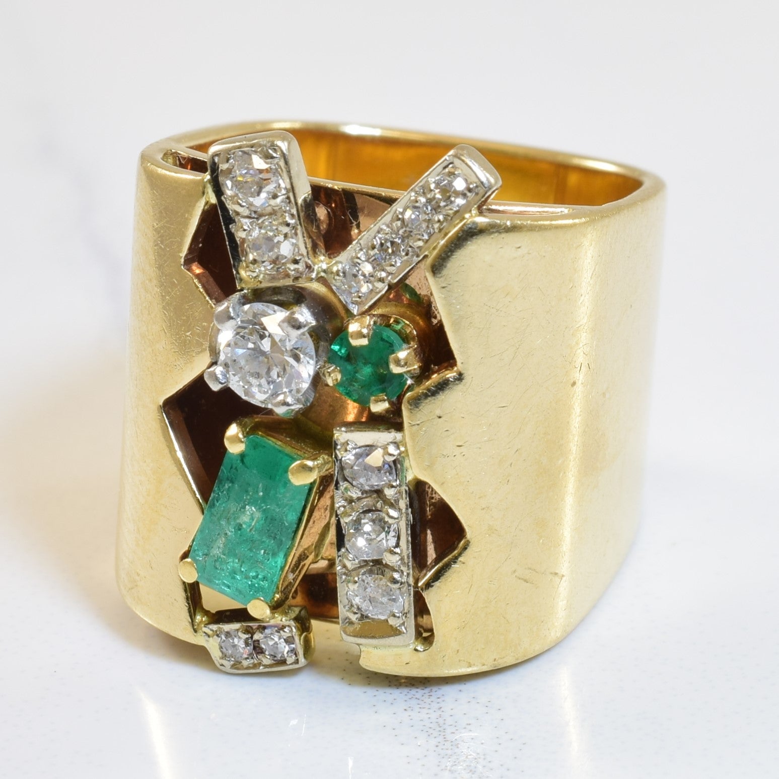 Unique Emerald & Diamond Ring | 0.40ctw, 0.35ctw | SZ 3.25 |