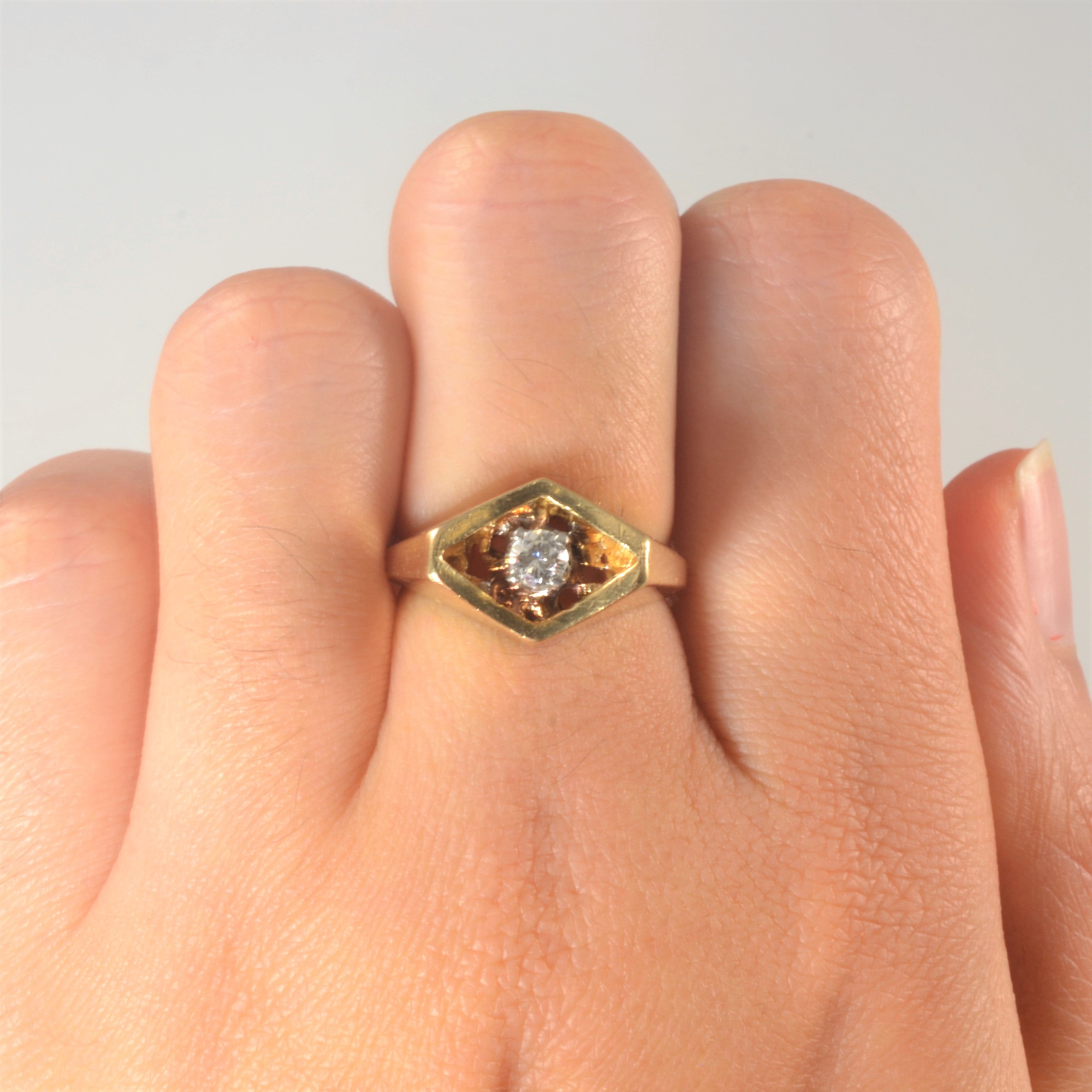 Solitaire Diamond Chevron Ring | 0.15ct | SZ 5.5 |