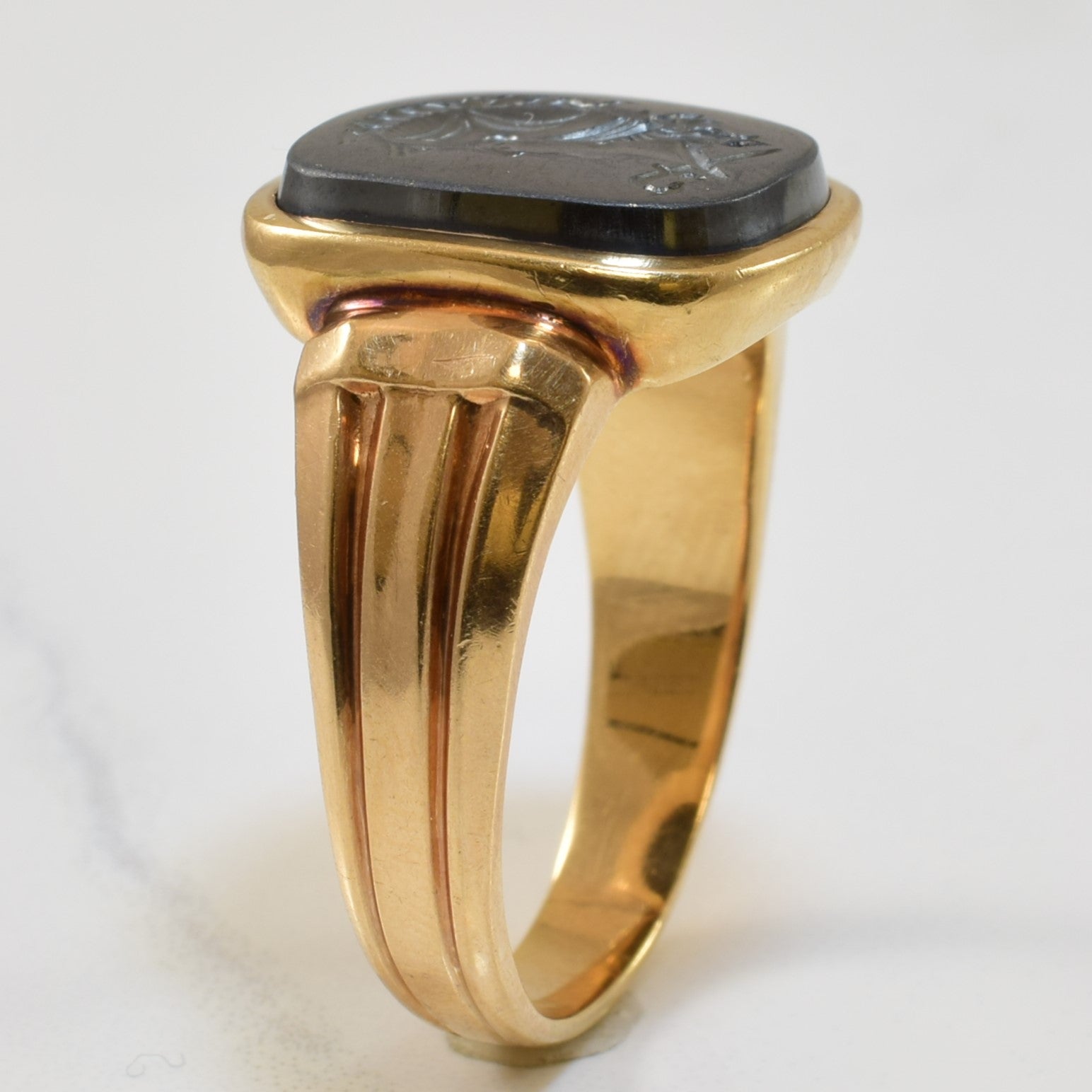Bague en hématite intaglio | 15,00 ct | Taille 11 |