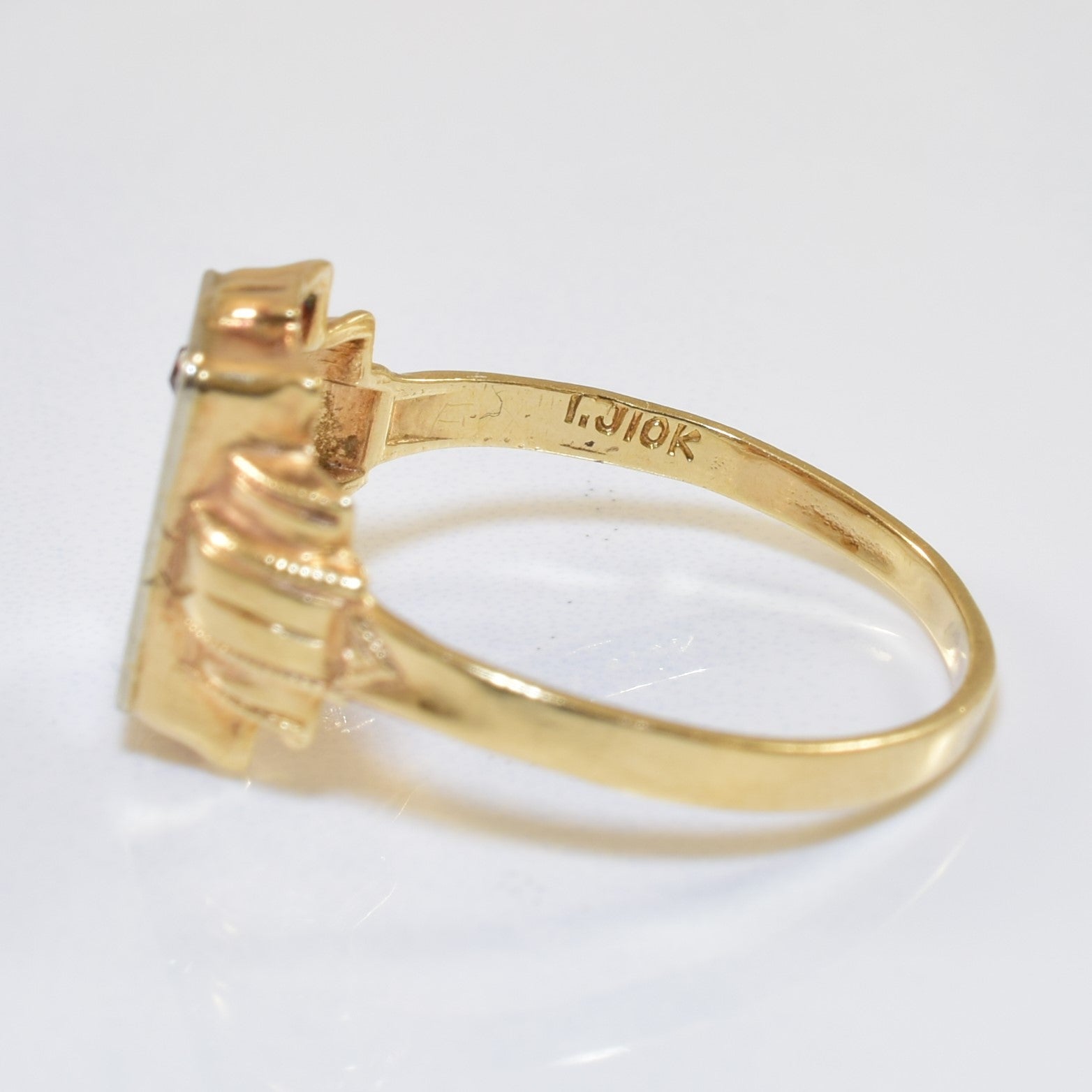 Engraved Initial 'g' Signet Ring | 0.04ct | SZ 7.25 |