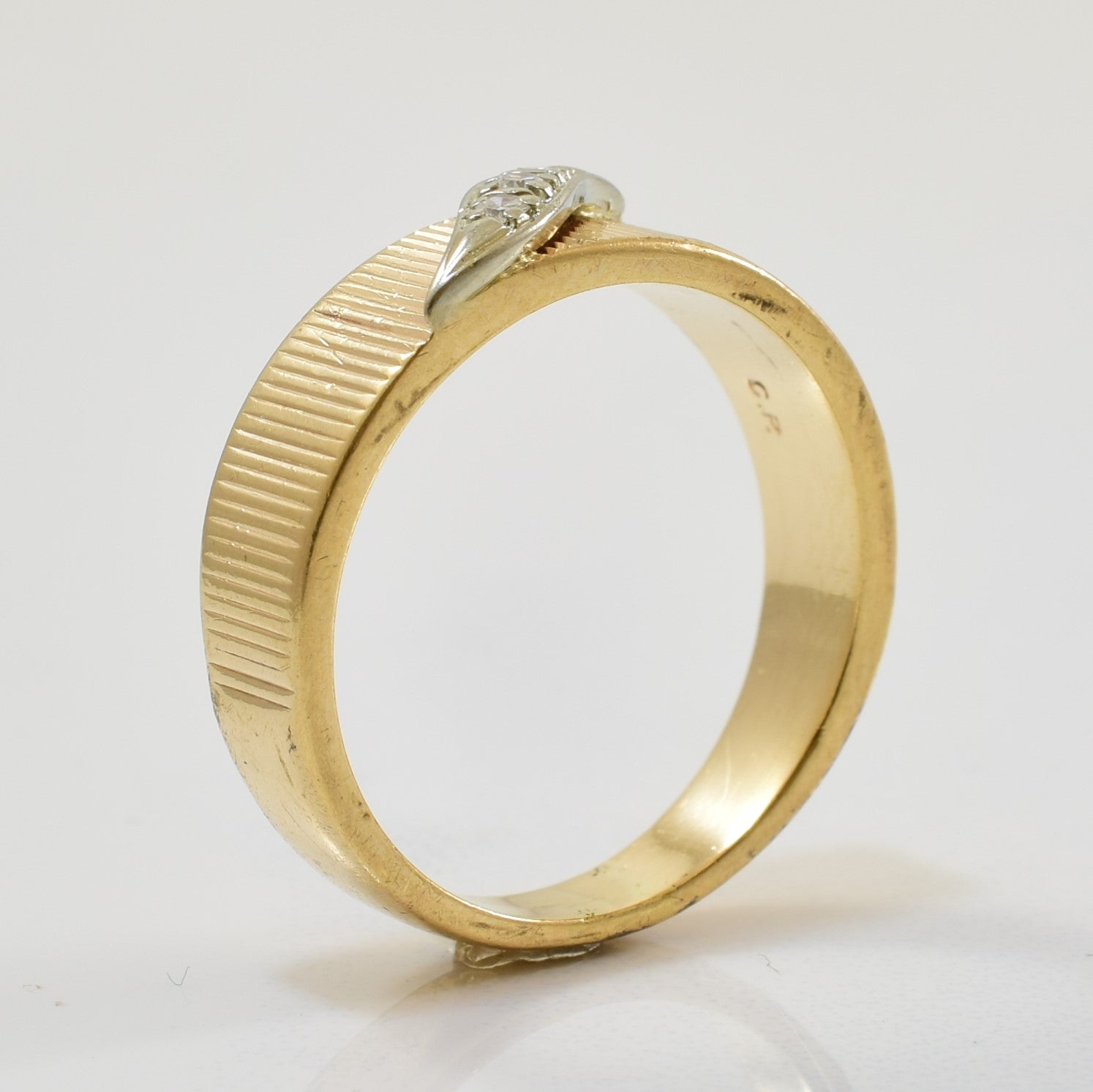 Bague texturée à trois pierres | 0,04 ct | Taille 7,25 |