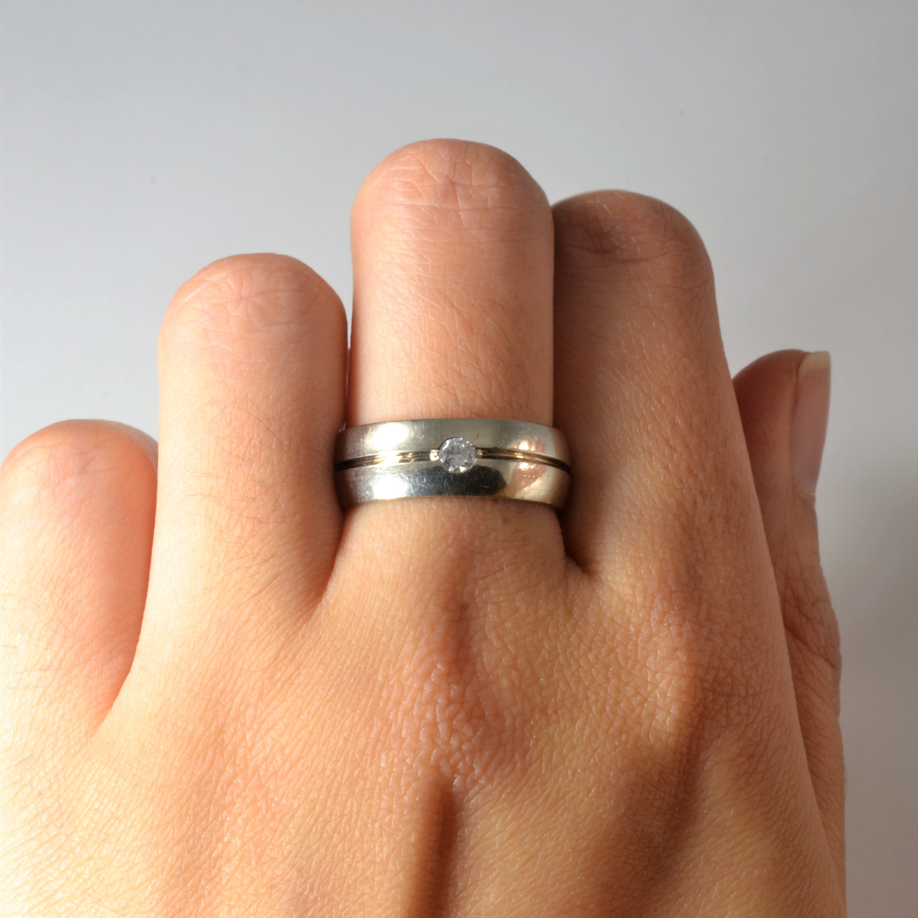 Flush Set Diamond Band | 0.17ct | SZ 7.5 |
