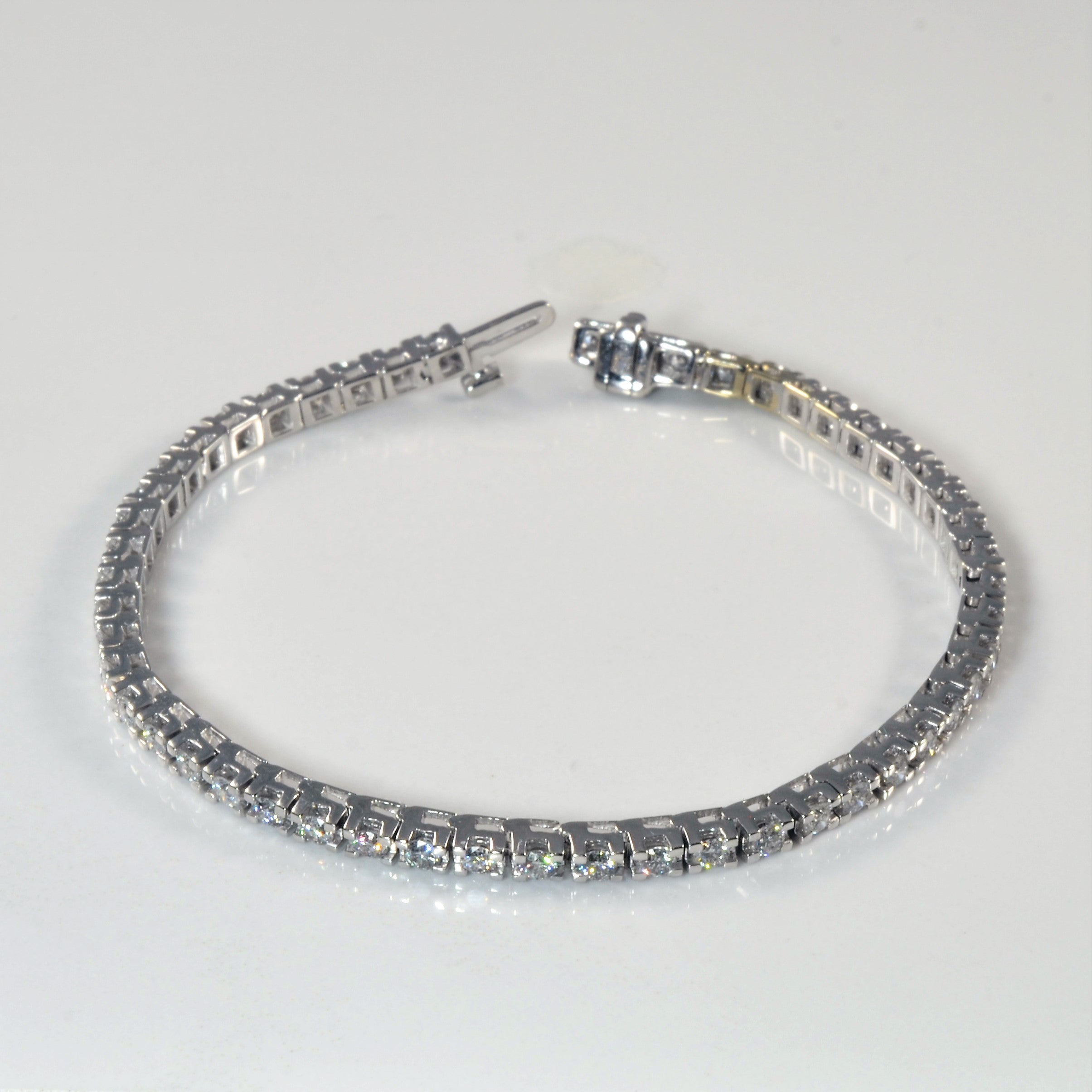Bracelet de tennis en diamants | 2,55 ct | 17,8 cm |