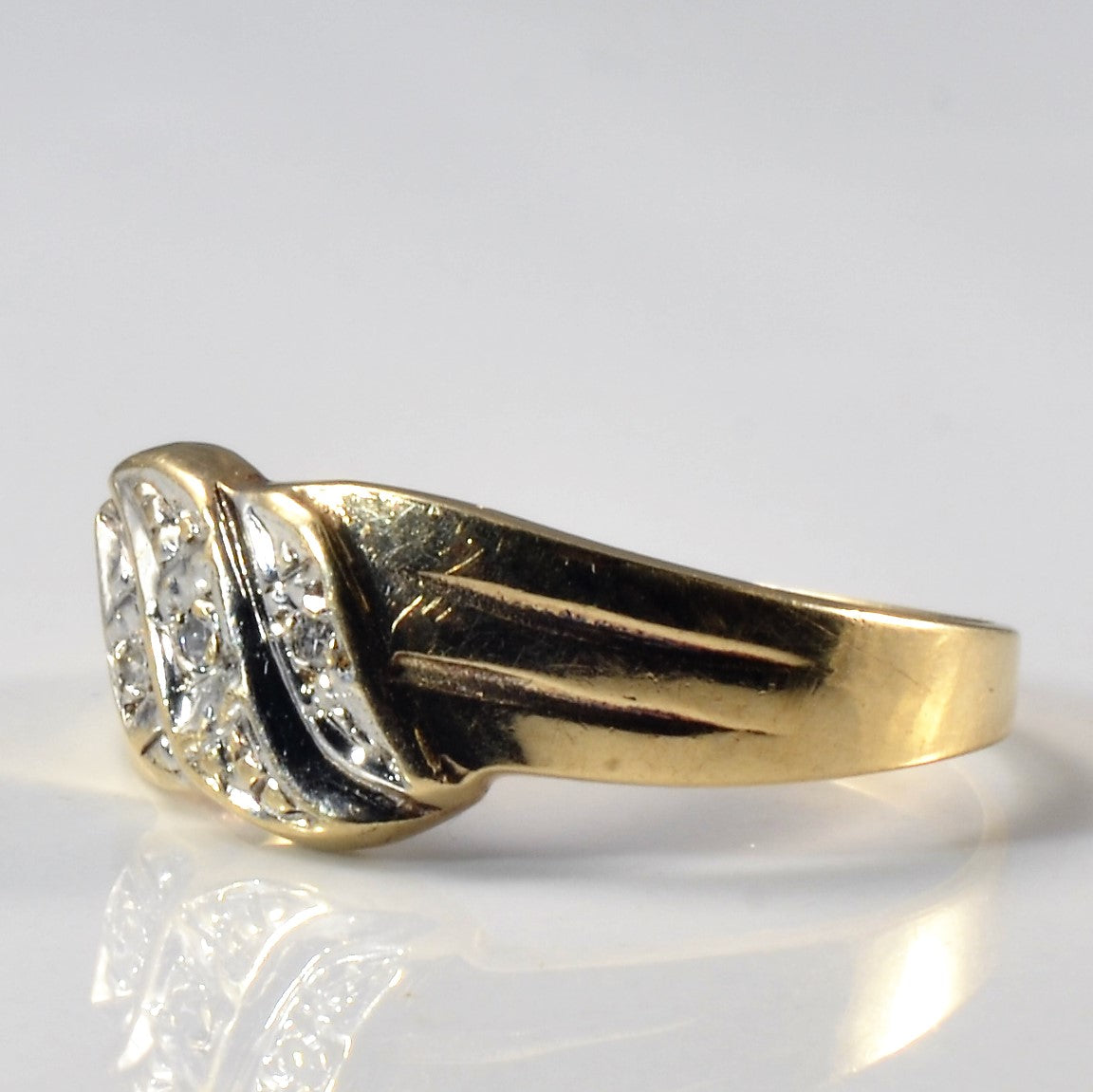 Cluster Set Diamond Bypass Ring | 0.03ctw | SZ 6.5 |