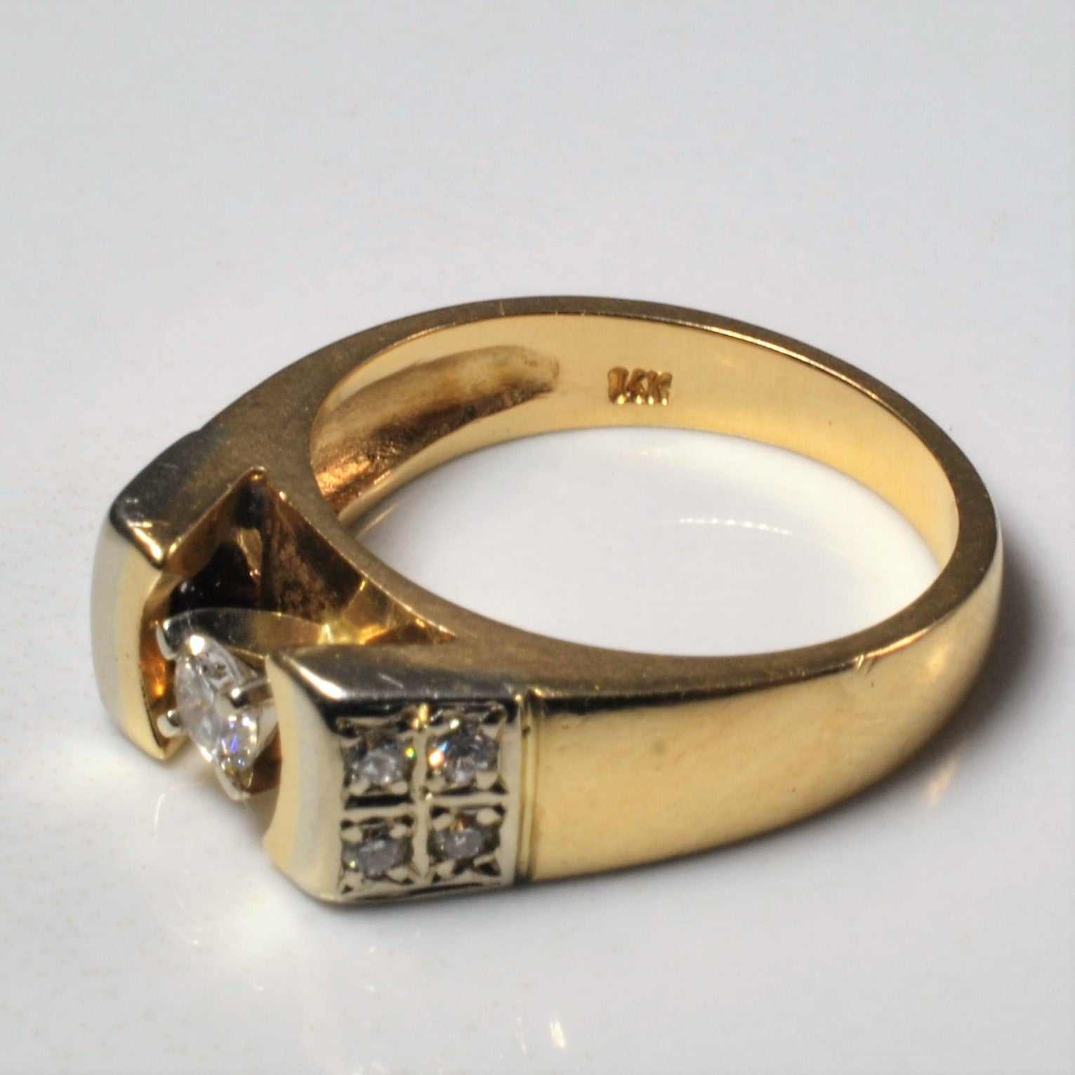Unique Low Profile Diamond Ring | 0.29ctw | SZ 6.25 |
