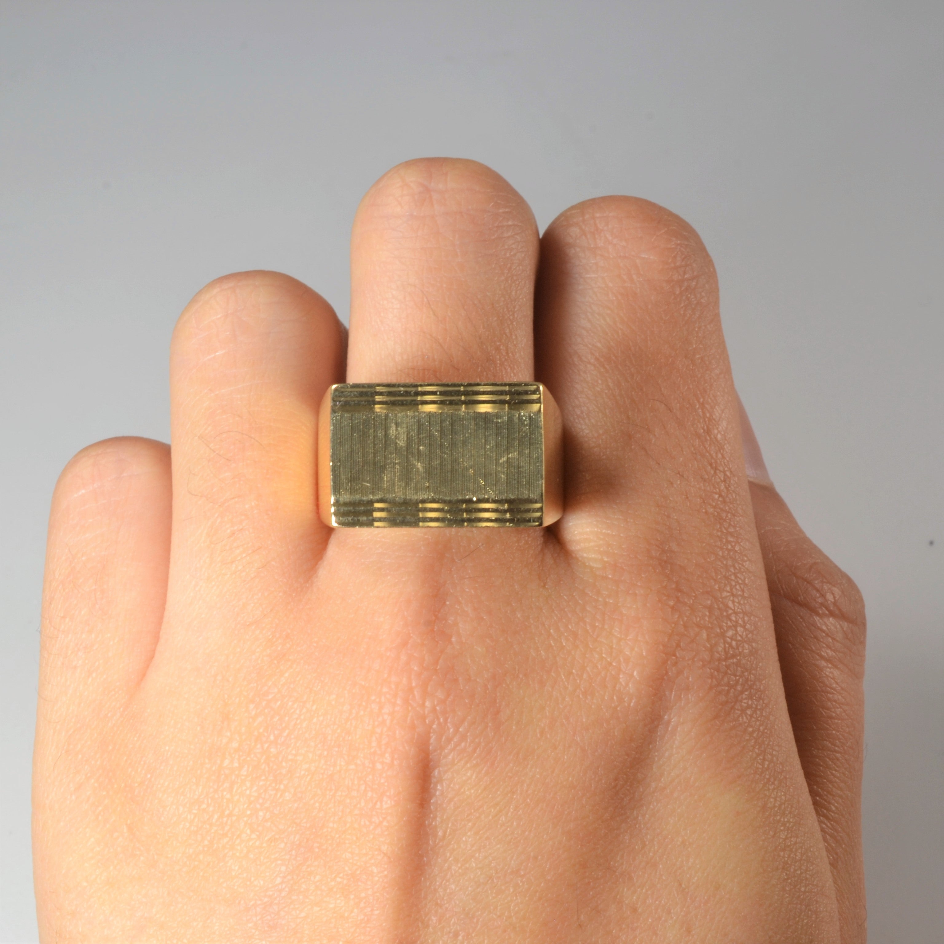 Vintage Austrian Hallmarked Textured Gold Signet Ring | SZ 11 |