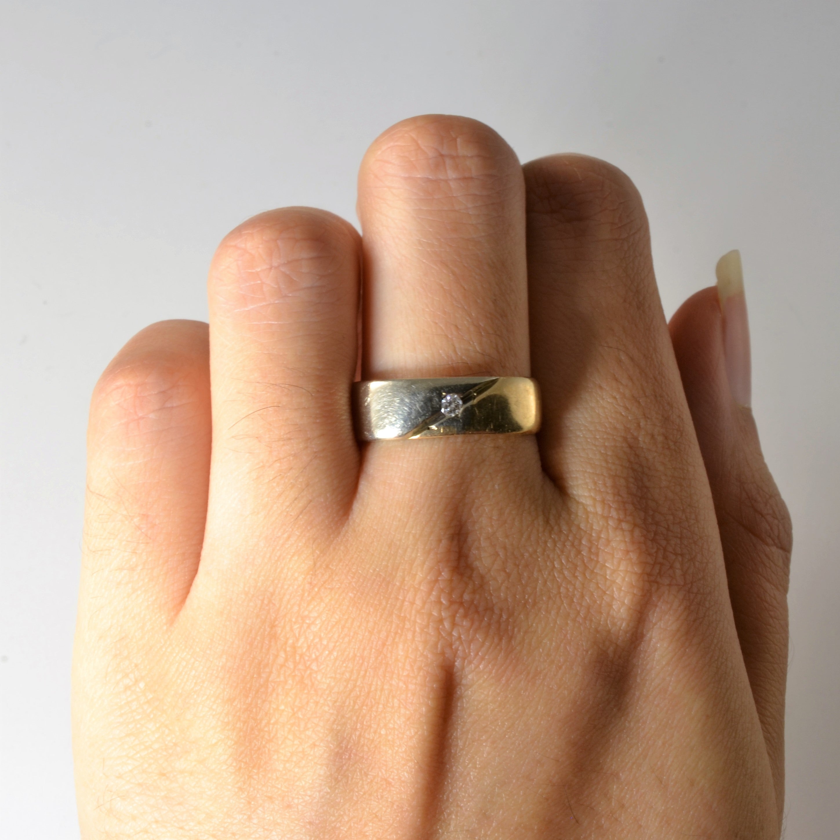 Two Tone Soft Square Diamond Band | 0.06ct | SZ 8 |