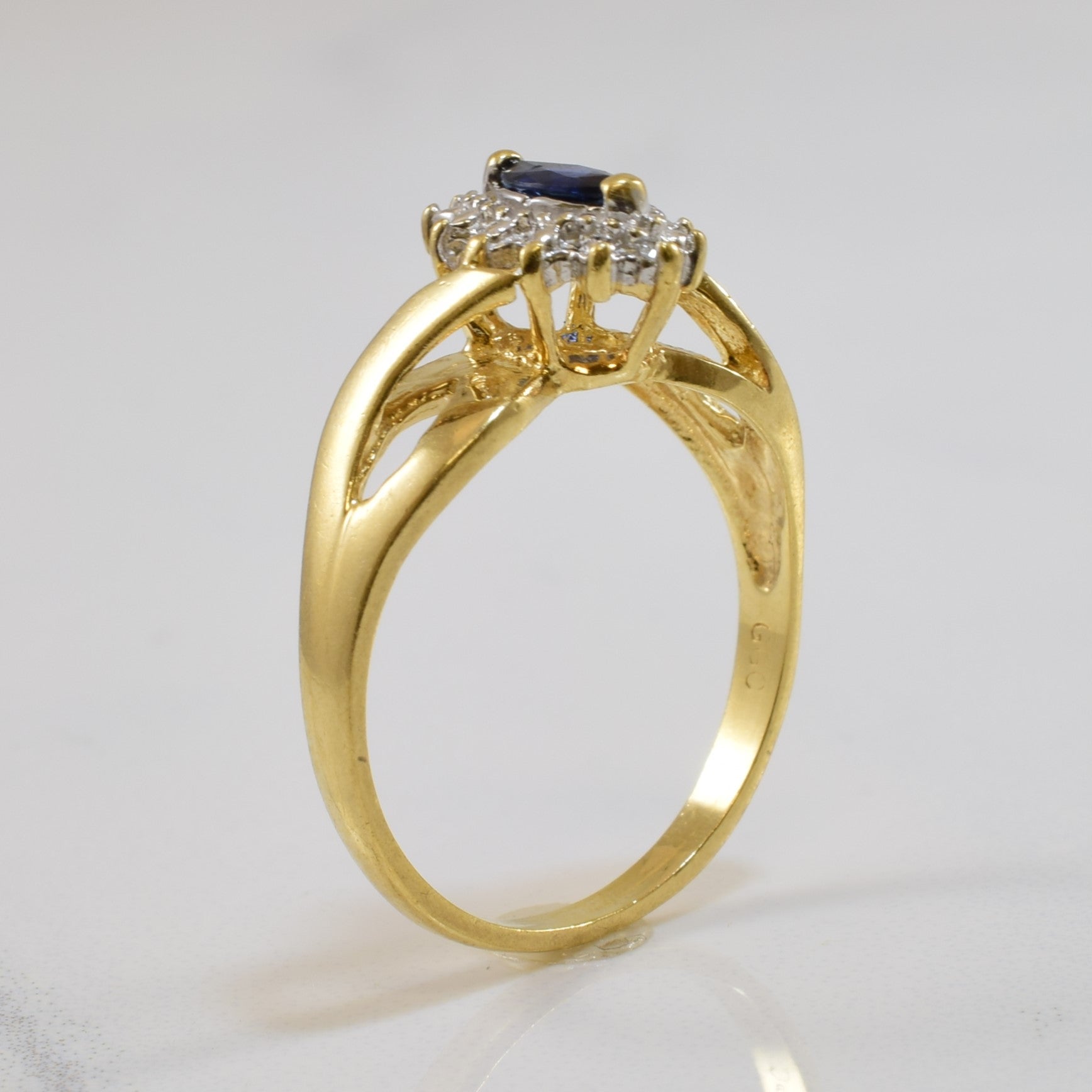 Bague saphir bleu et diamants | 0,20 ct, 0,01 ct au total | Taille 6,25 |