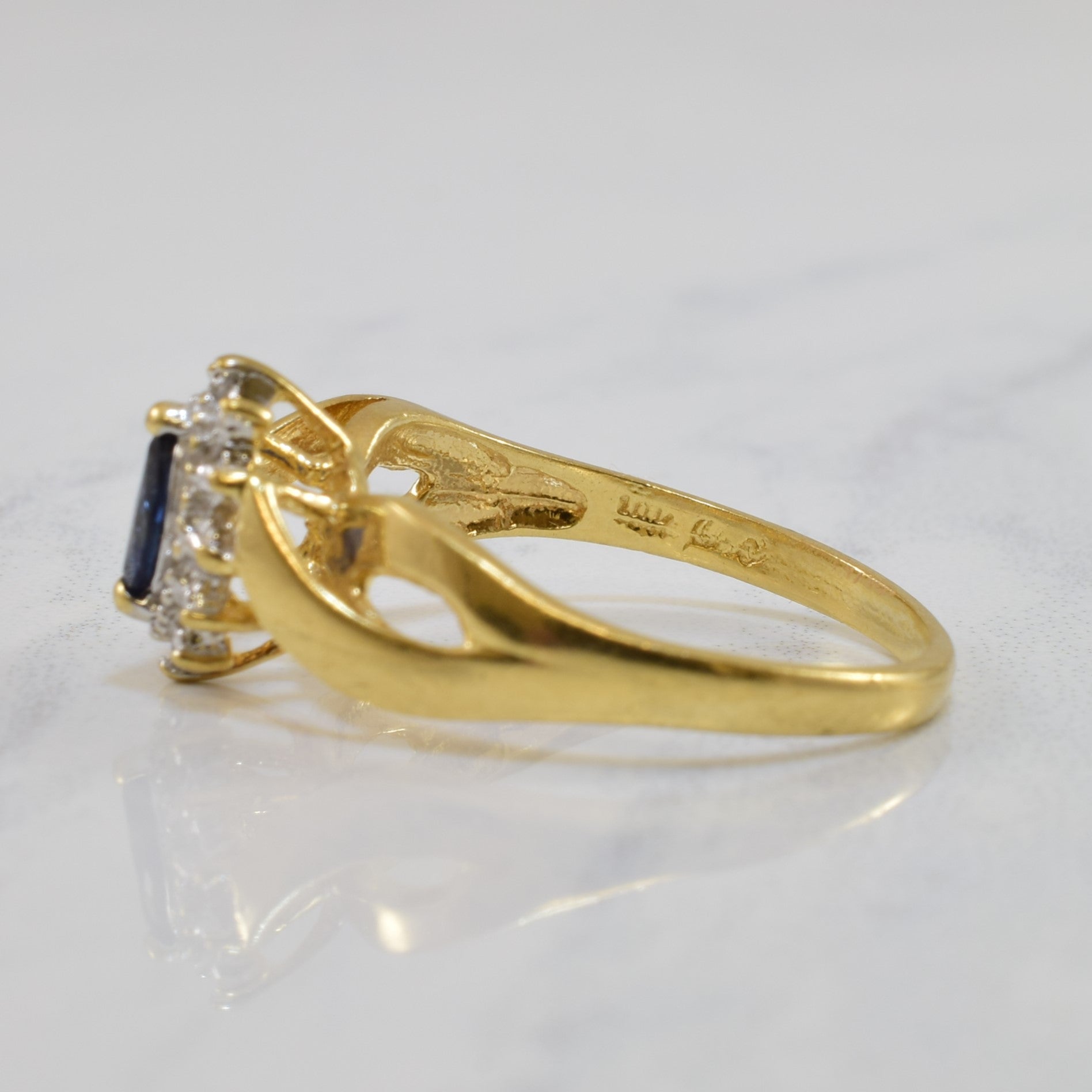 Bague saphir bleu et diamants | 0,20 ct, 0,01 ct au total | Taille 6,25 |