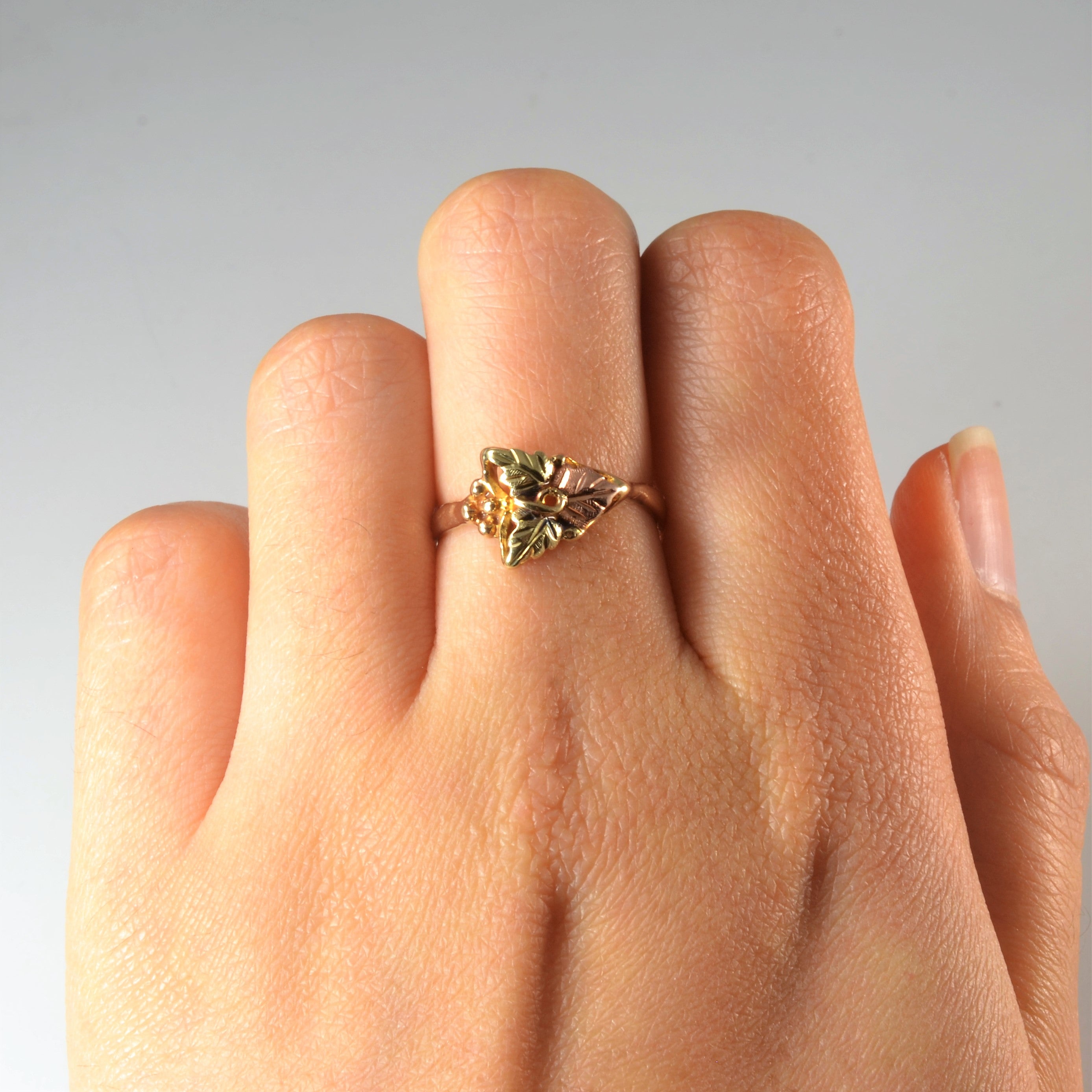 Two Tone Gold Leaf Ring | SZ 6.25 |