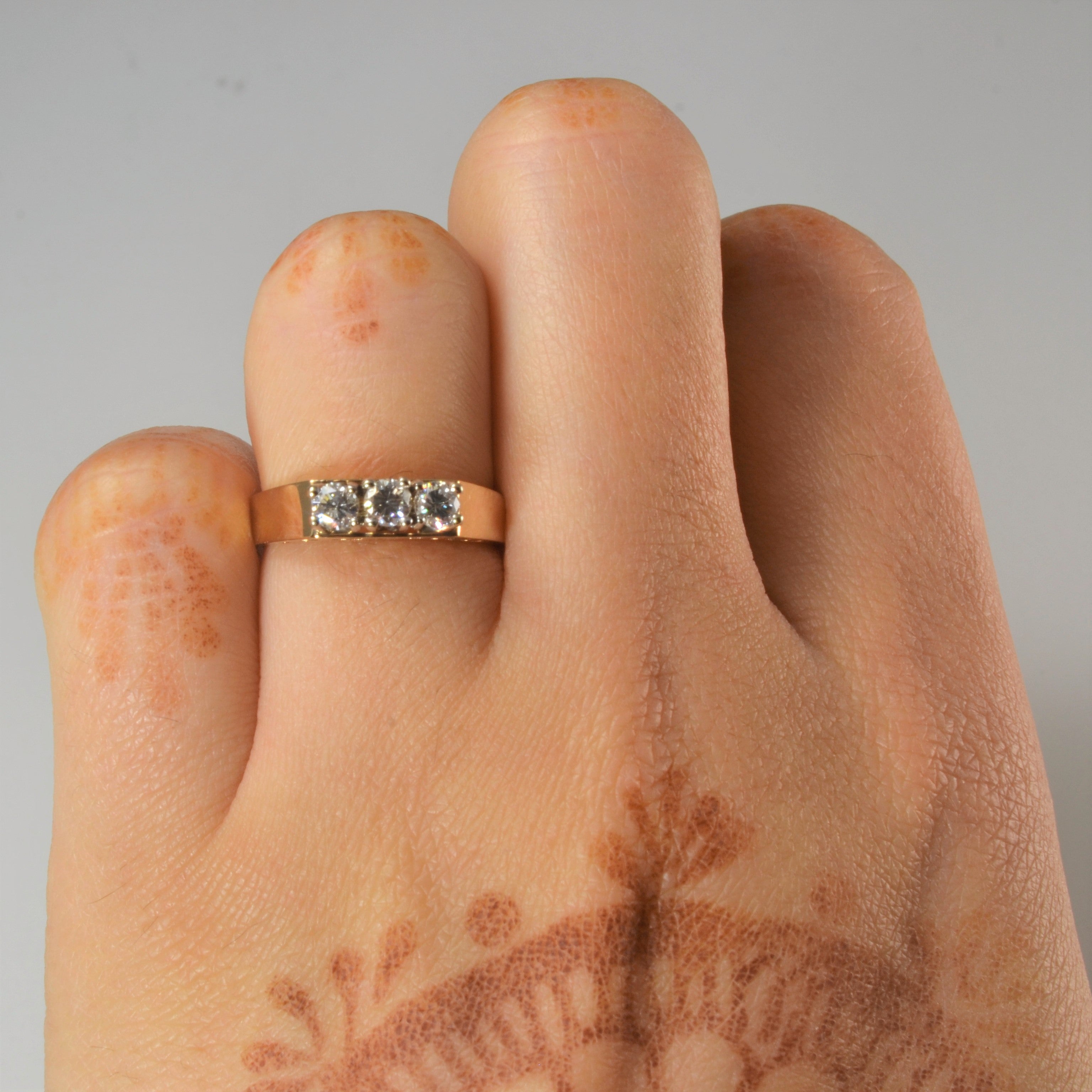 Three Stone Diamond Ring | 0.33ctw | SZ 4.5 |