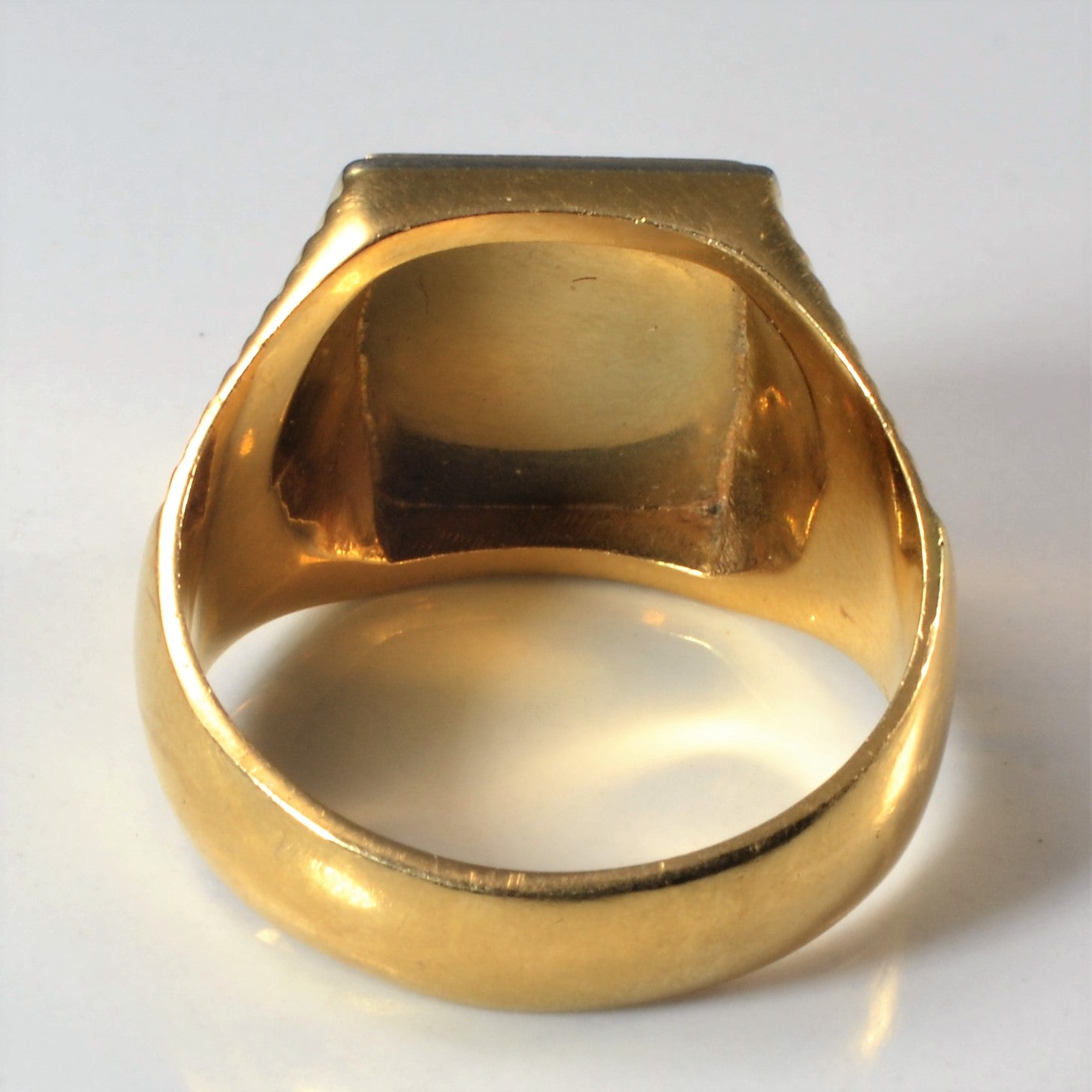 Yellow Gold Signet Ring | SZ 9.5 |