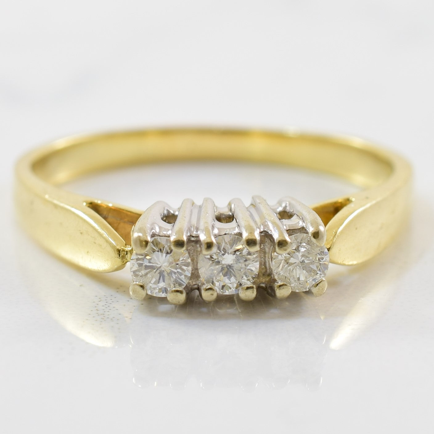 Bague trois diamants | 0,20 ct au total | Taille 7,75 |