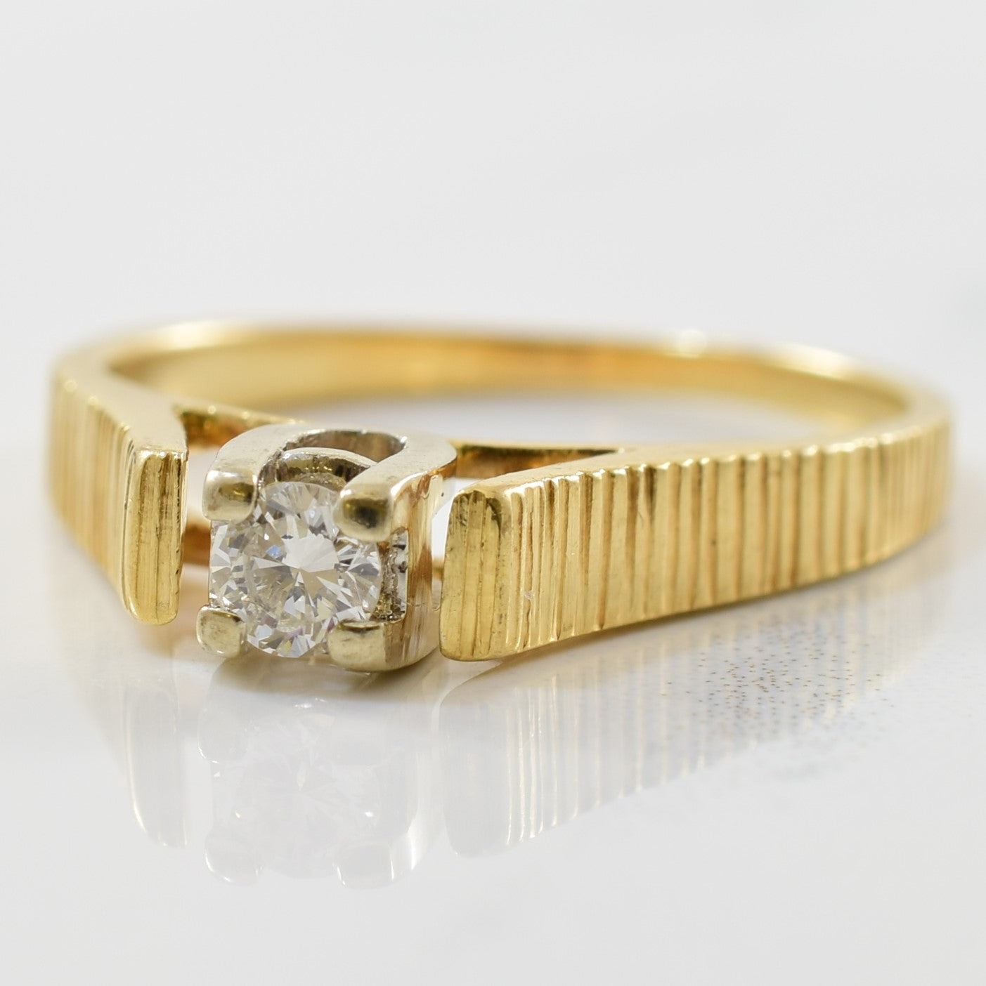 Bague solitaire diamant à anneau texturé | 0,12 ct | Taille 5,5 |