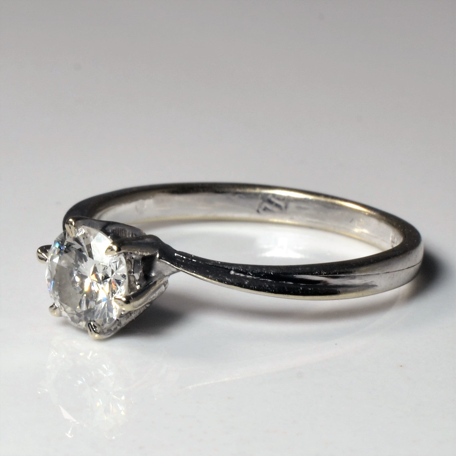 Bague solitaire à six griffes sertie d'un diamant | 0,55 ct | Taille 6,25 |