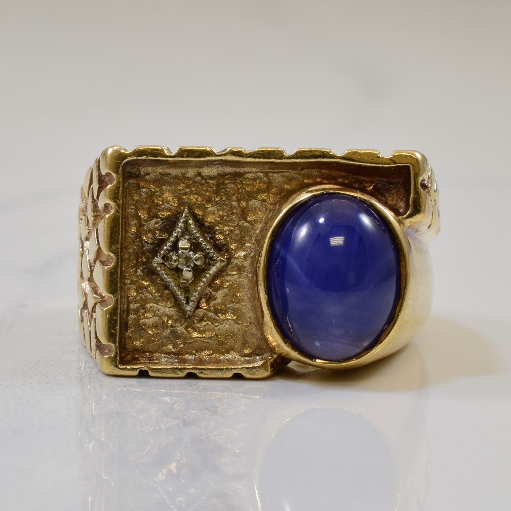 Synthetic Star Sapphire Cabochon Ring | 3.20ct, 0.01ct | SZ 9 |