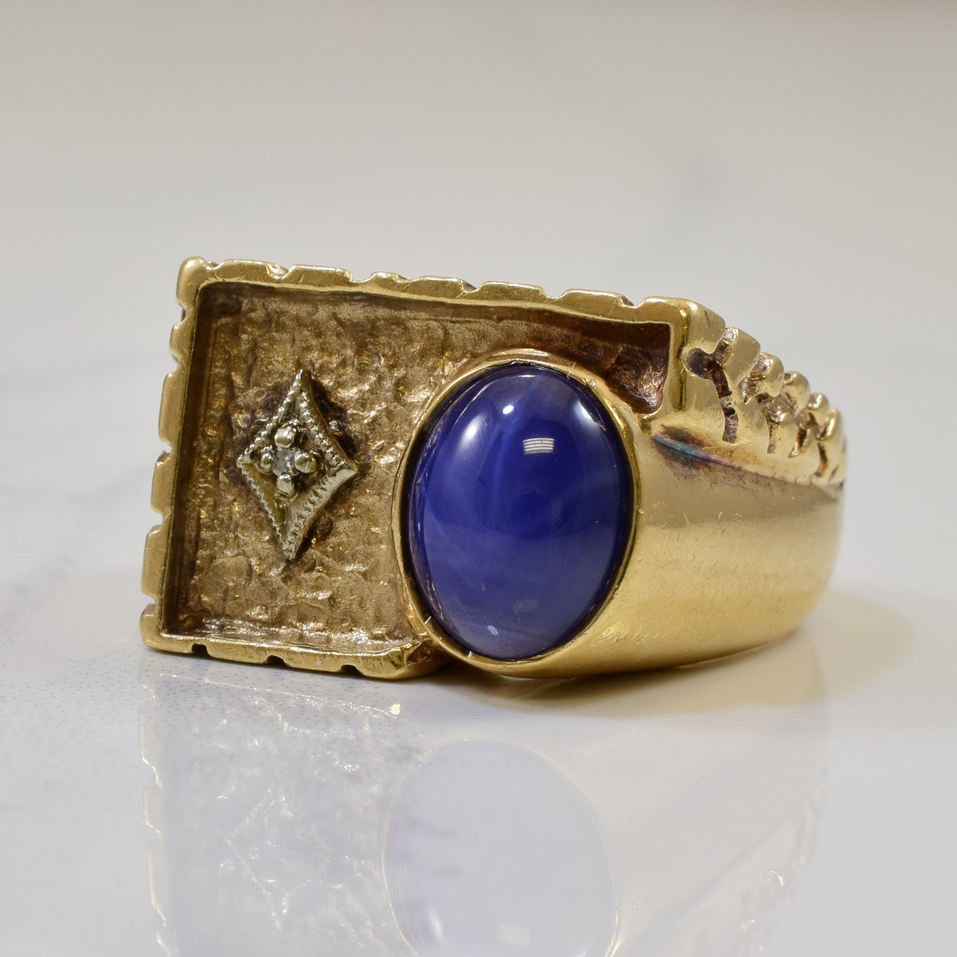 Synthetic Star Sapphire Cabochon Ring | 3.20ct, 0.01ct | SZ 9 |