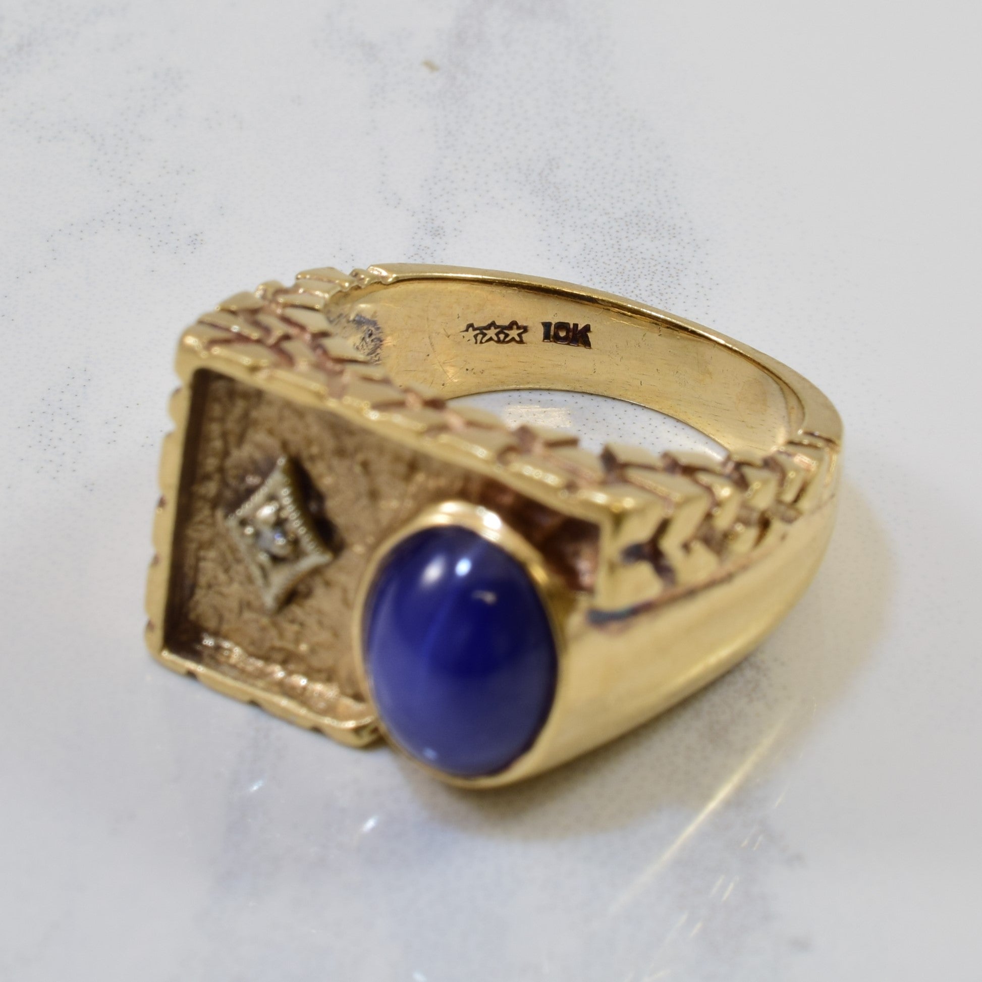 Synthetic Star Sapphire Cabochon Ring | 3.20ct, 0.01ct | SZ 9 |