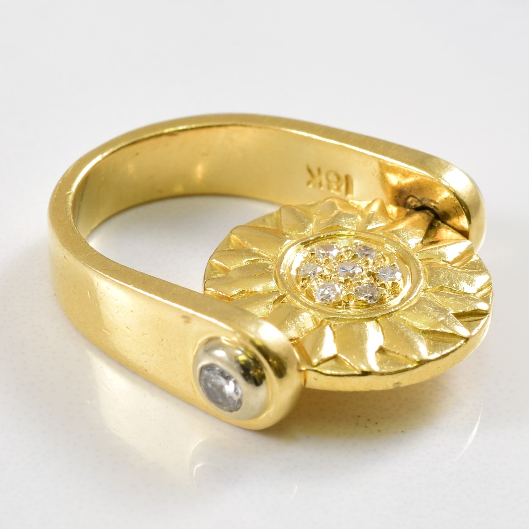 Pendentif Soleil en Diamant | 0,18 ct |