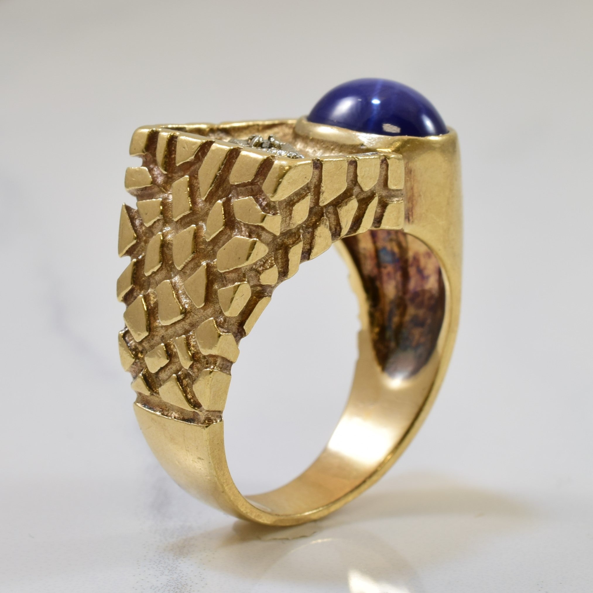 Synthetic Star Sapphire Cabochon Ring | 3.20ct, 0.01ct | SZ 9 |