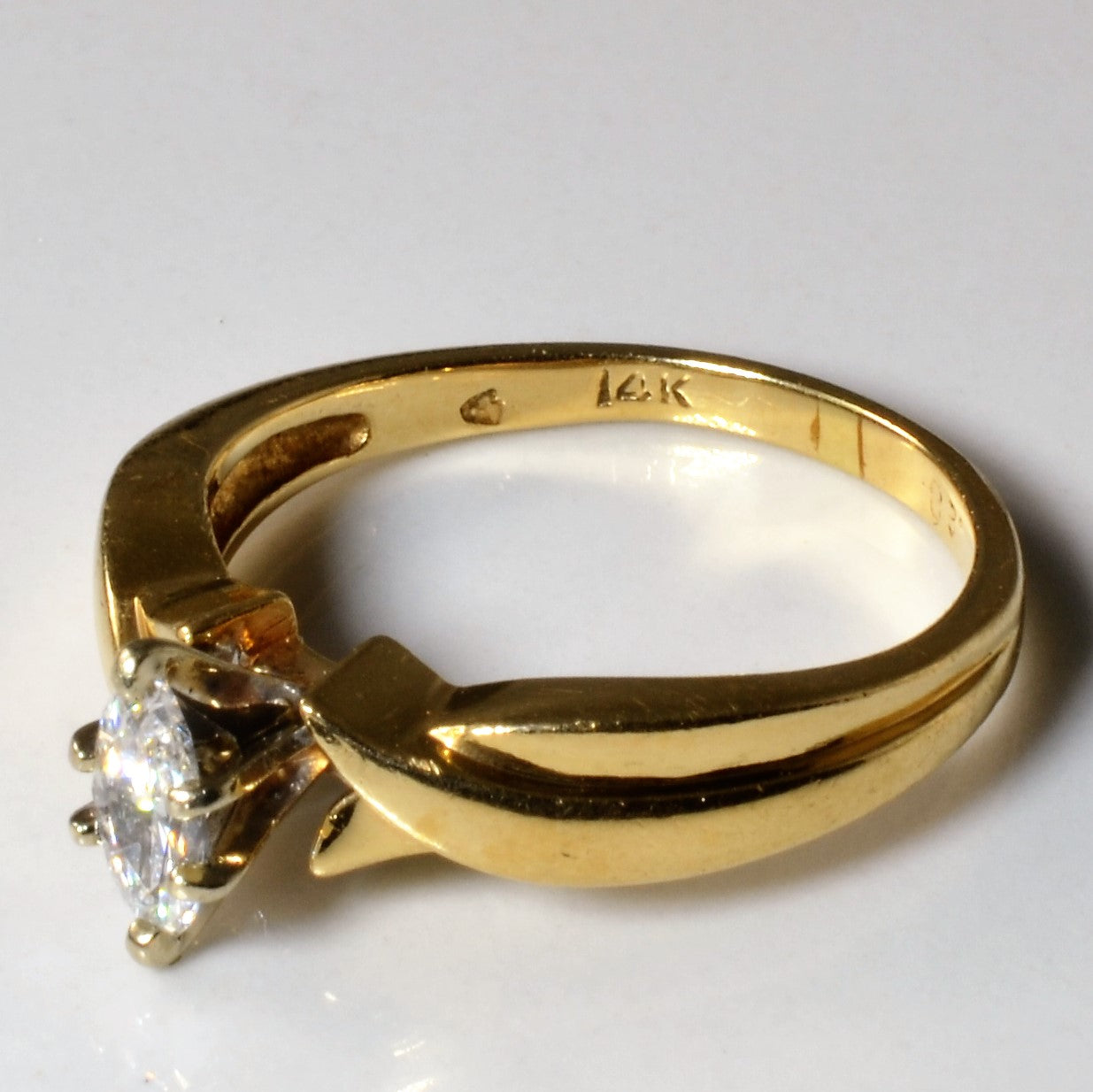 Twisted Taper Marquise Solitaire Ring | 0.28ct | SZ 6.75 |