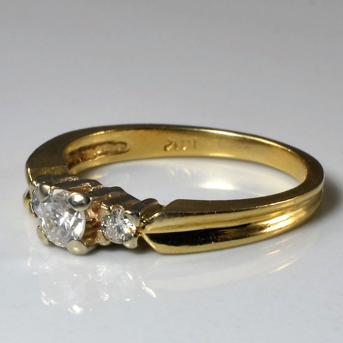 Low Profile Three Stone Diamond Ring | 0.26ctw | SZ 5.25 |