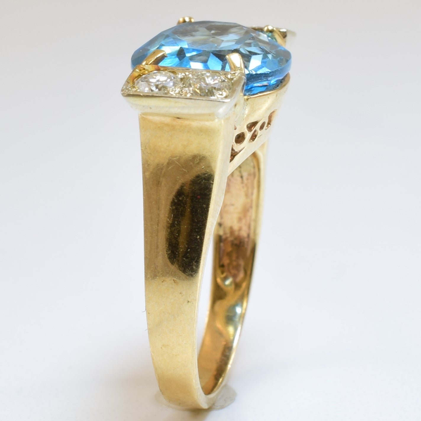 Blue Topaz & Diamond Ring | 4.50ct, 0.32ctw | SZ 6 |