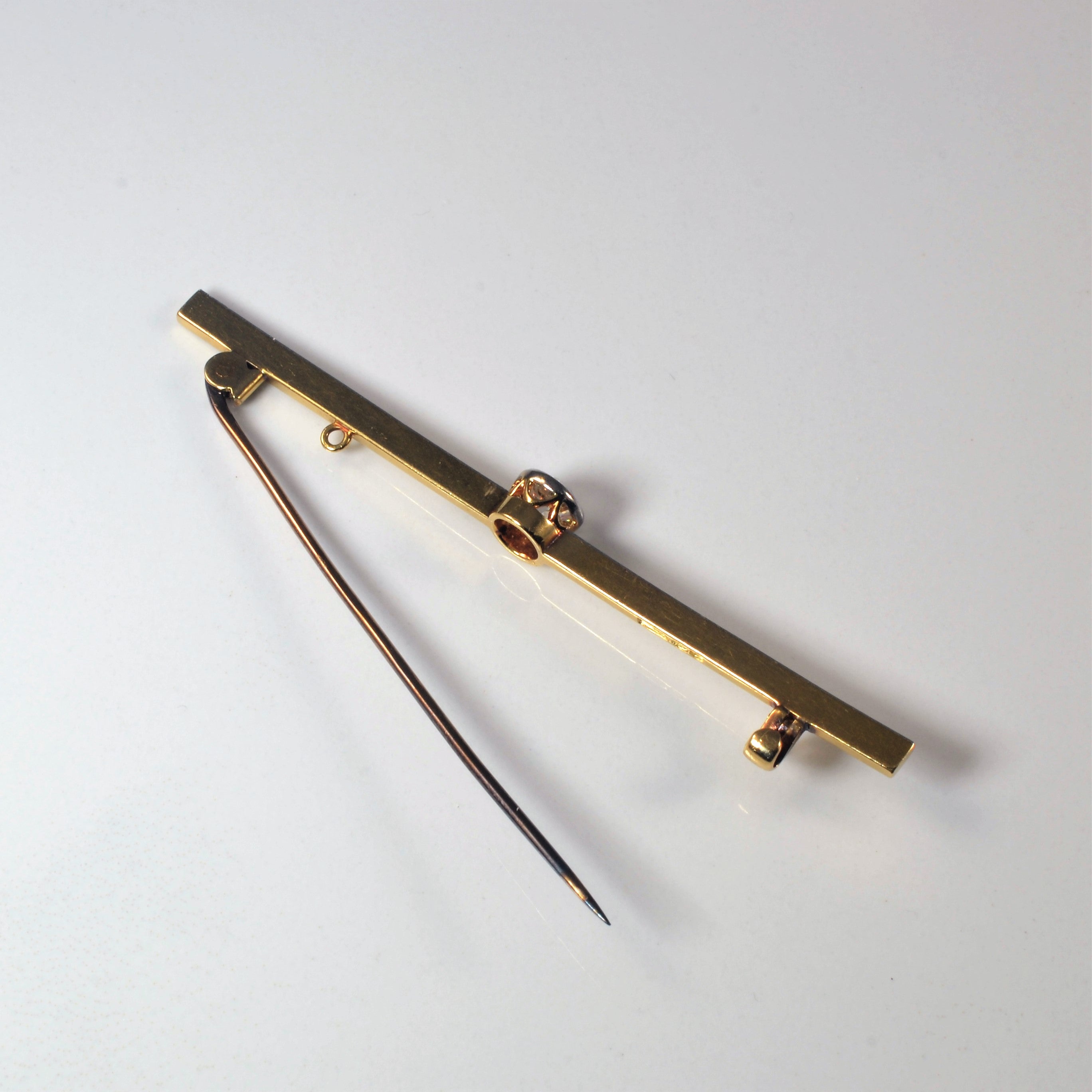 Broche ancienne européenne en or et diamant | 0,60 ct |