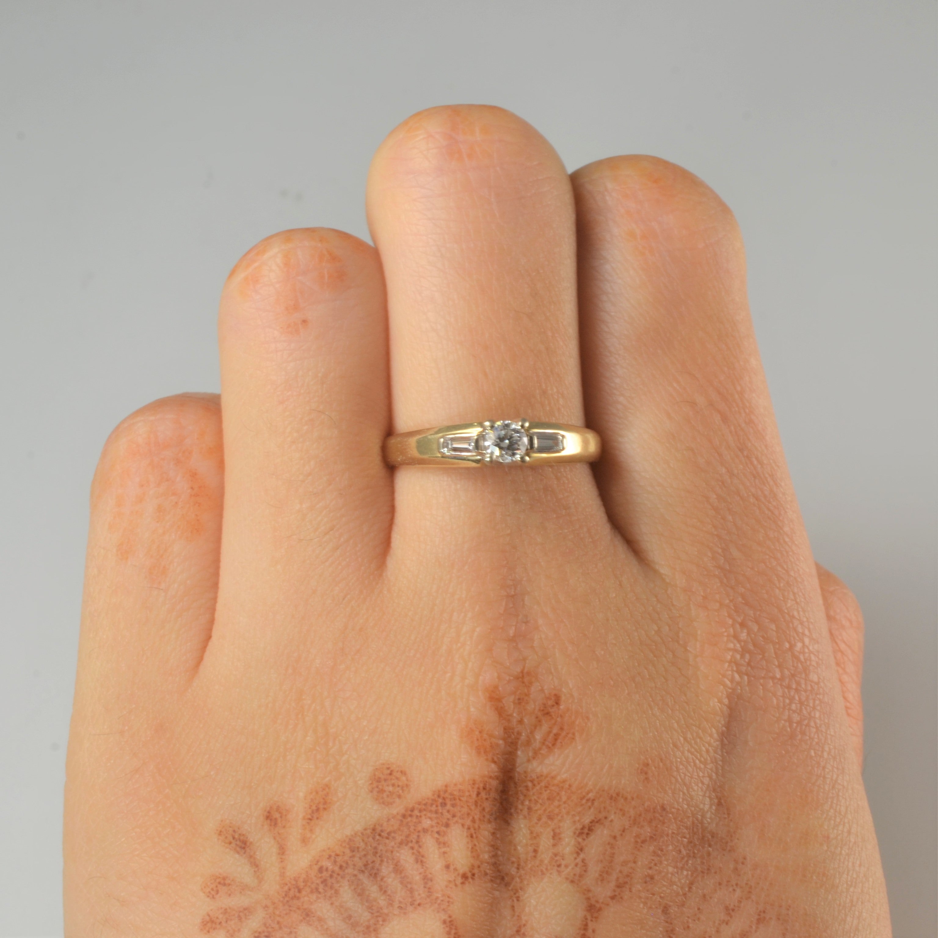 Three Stone Diamond Ring | 0.23ctw | SZ 7.25 |