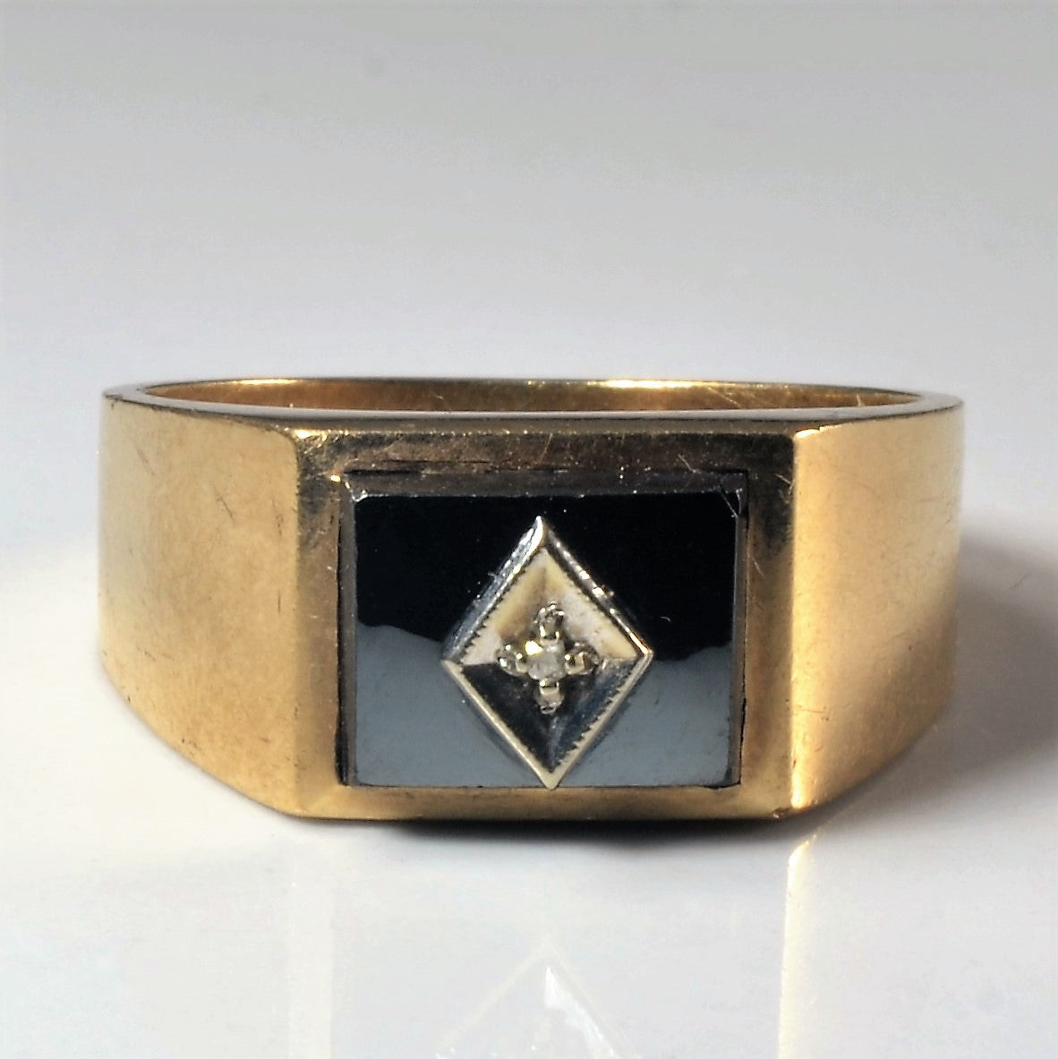 Bague en hématite et diamants | 4,00 ct, 0,01 ct | Taille 9,75 |