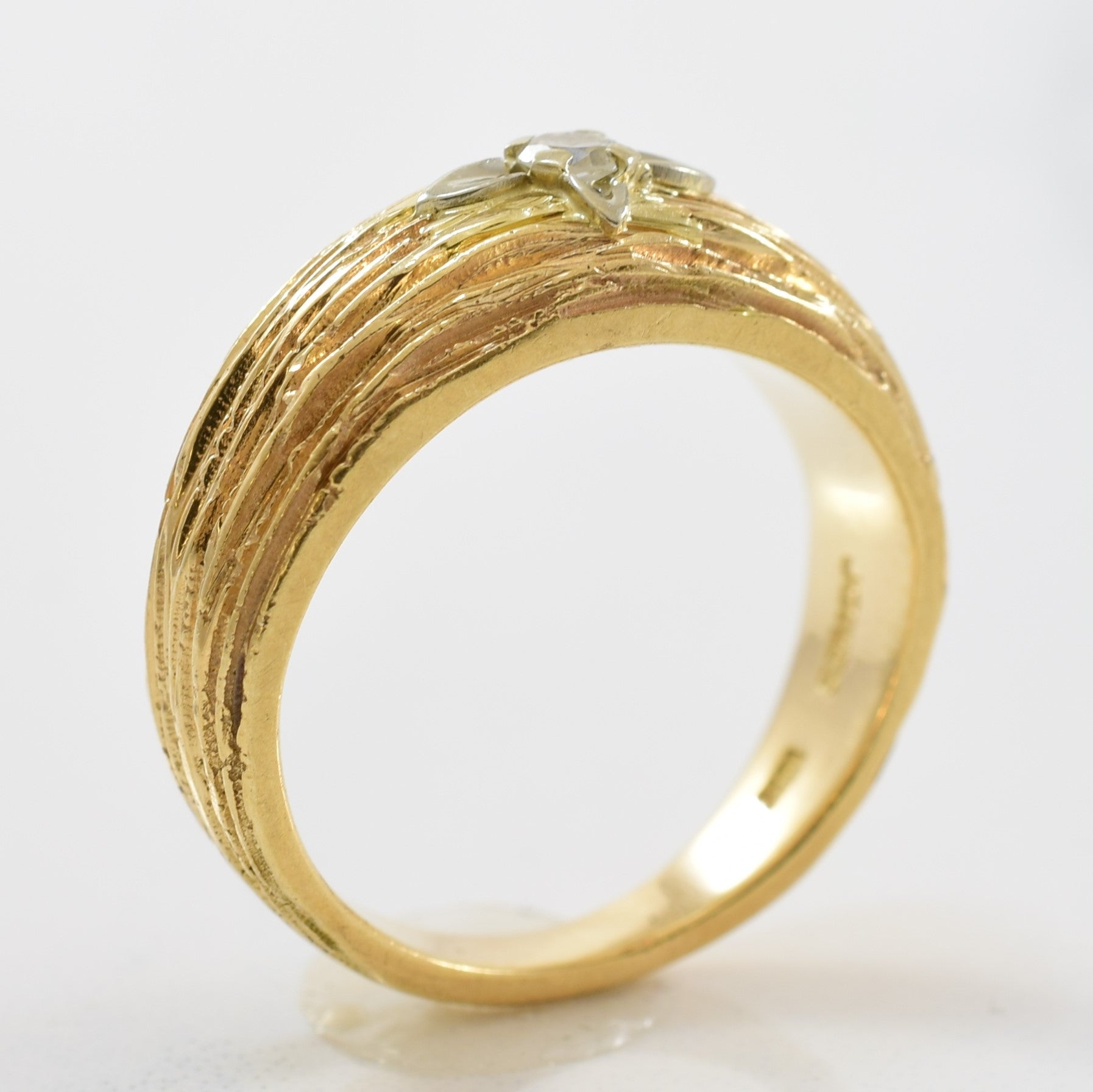 Textured Solitaire Diamond Tapered Band | 0.08ct | SZ 7 |
