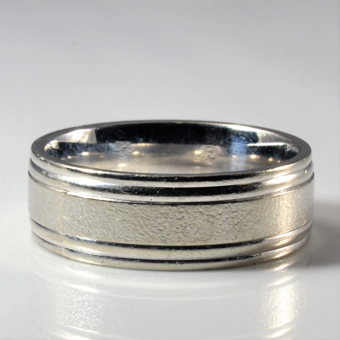 Brushed White Gold Band | SZ 7.5 |