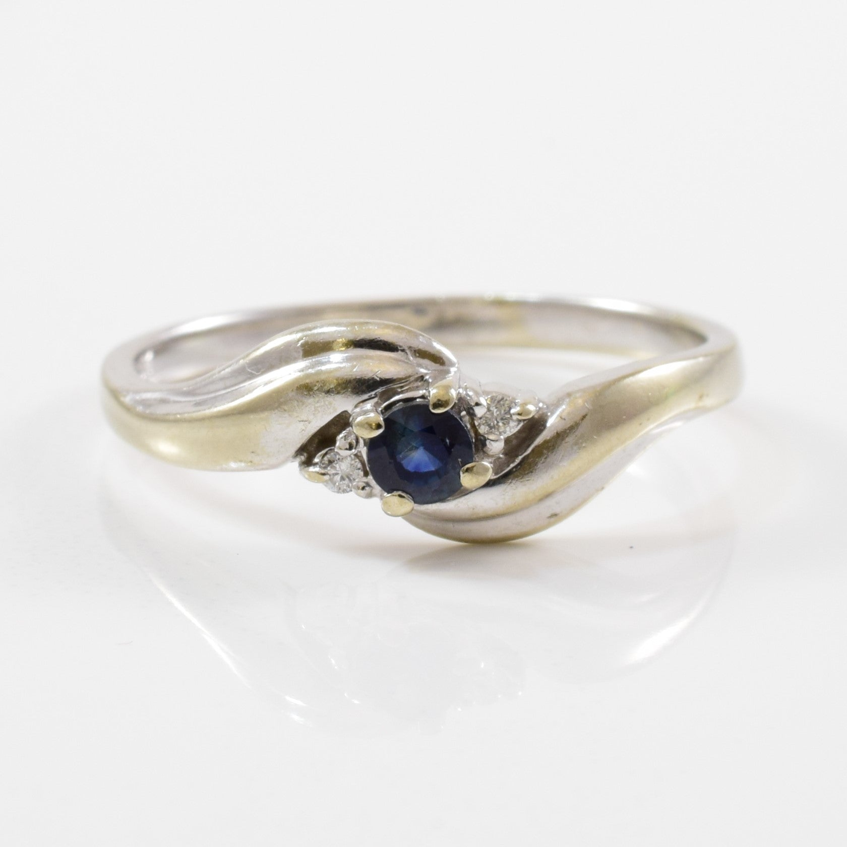 Bague sertie de saphirs et de diamants (0,02 ct au total, 0,12 ct au total) | Taille 6,25 |