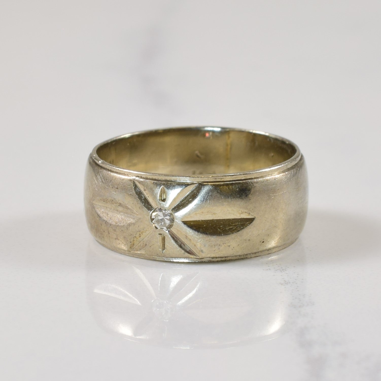 Diamond Starburst Band | 0.02ctw | SZ 4.75 |