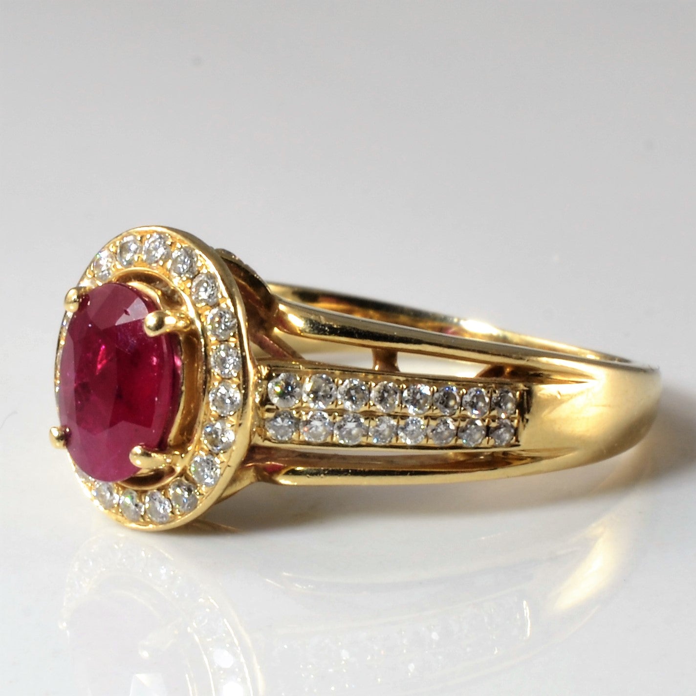 Bague de fiançailles rubis et diamants | 0,30 ct au total, 0,70 ct | Taille 6,5 |