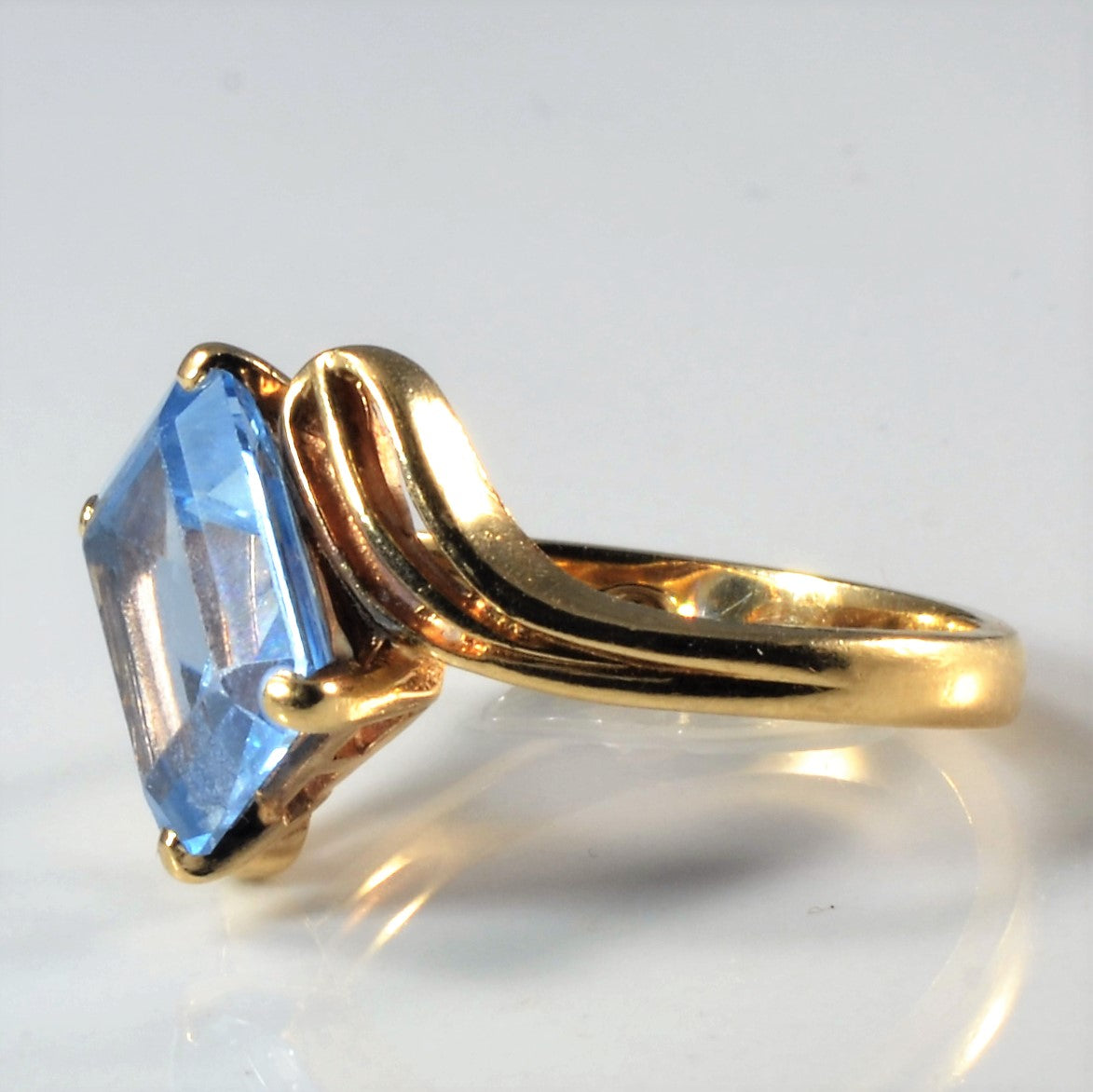 Bypass Synthetic Spinel Ring | 3.20ct| SZ 5.75|