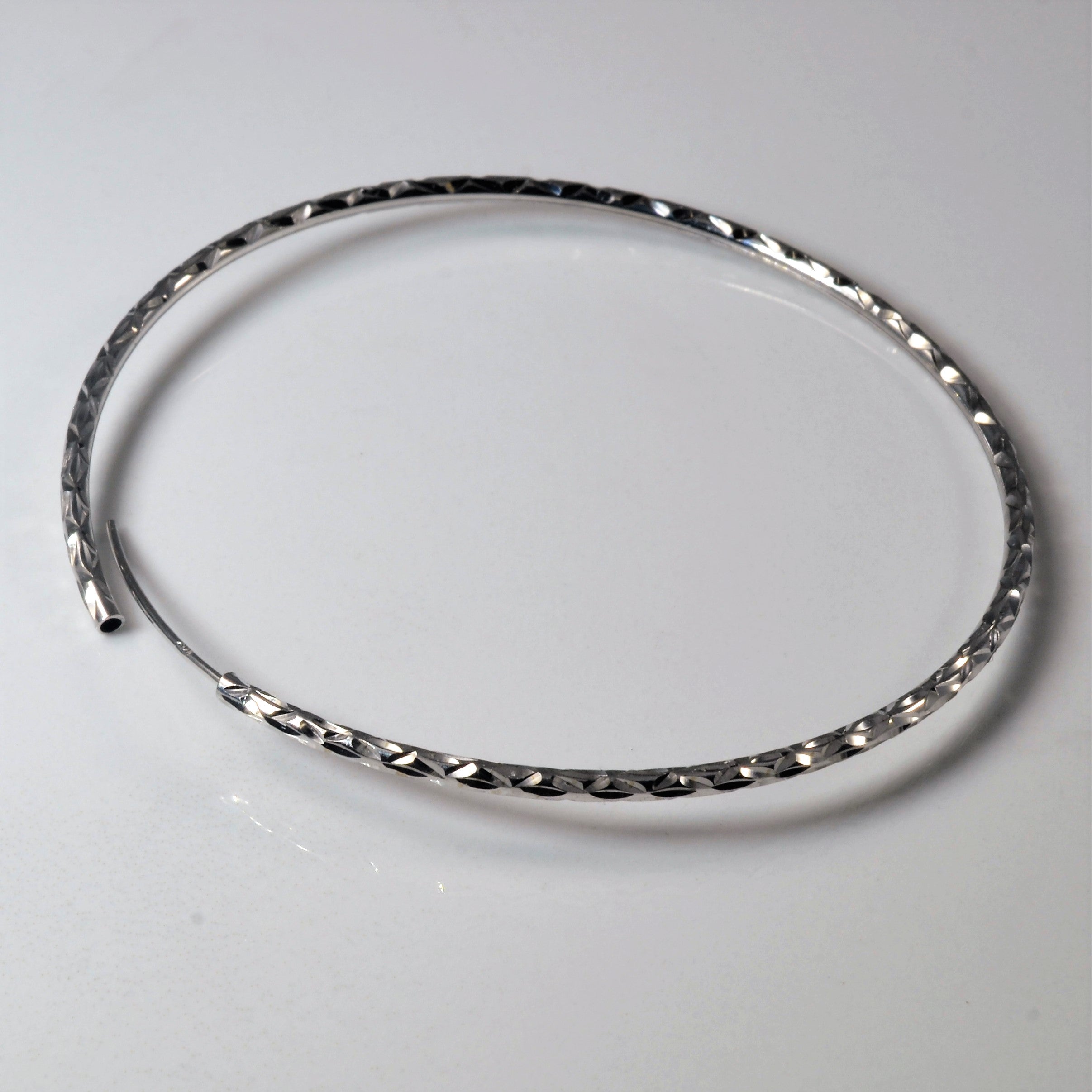 Textured White Gold Hoop Earrings |