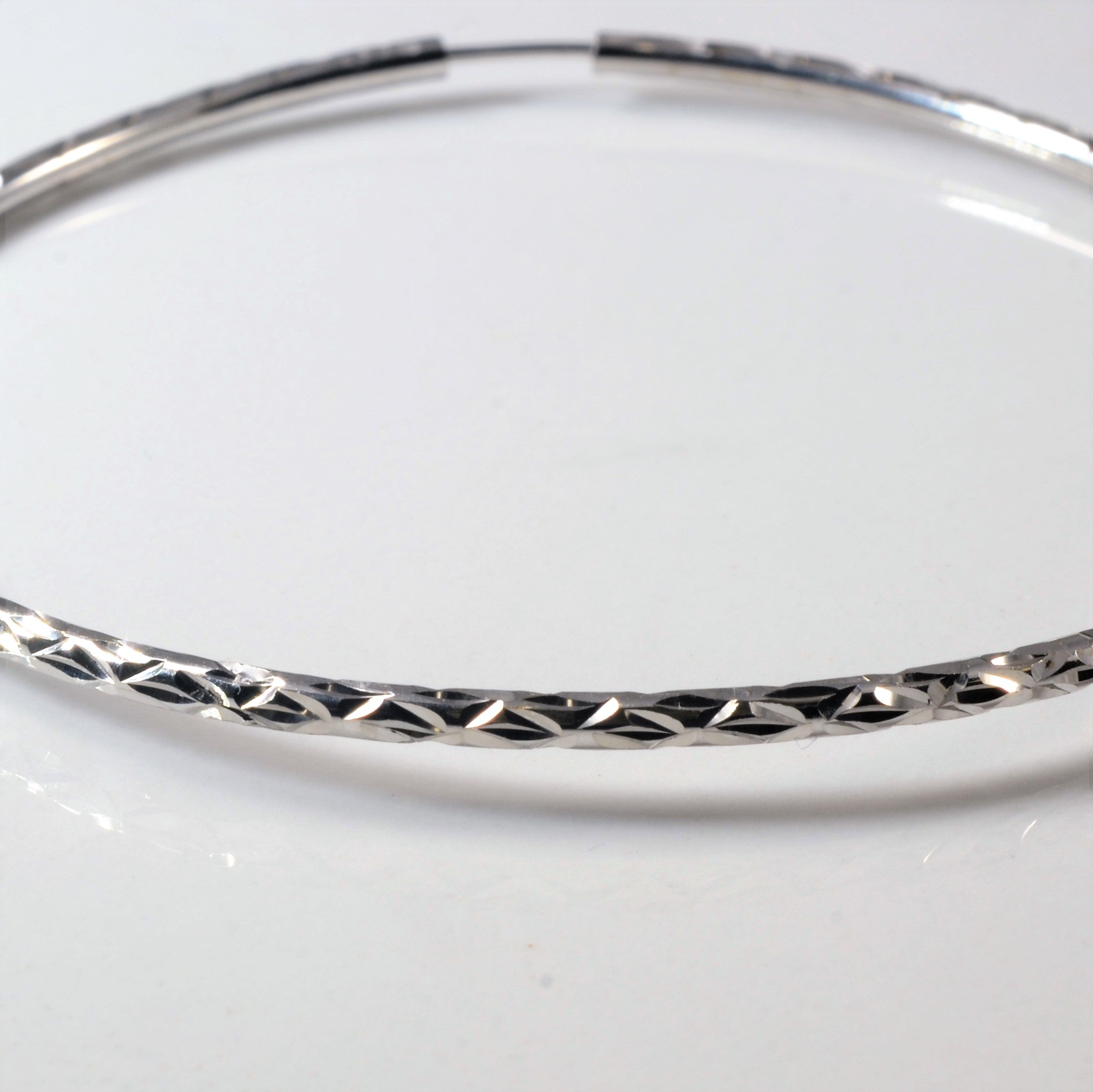 Textured White Gold Hoop Earrings |
