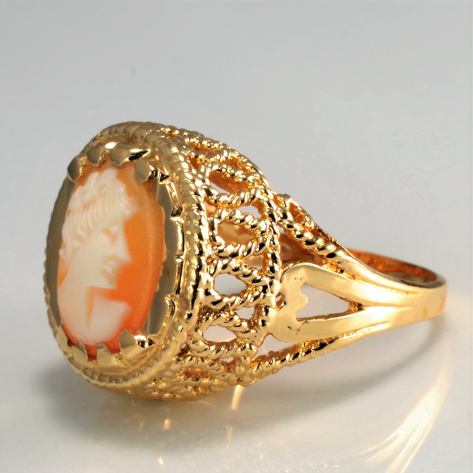 Bezel Set Cameo Vintage Ring | SZ 5.25 |