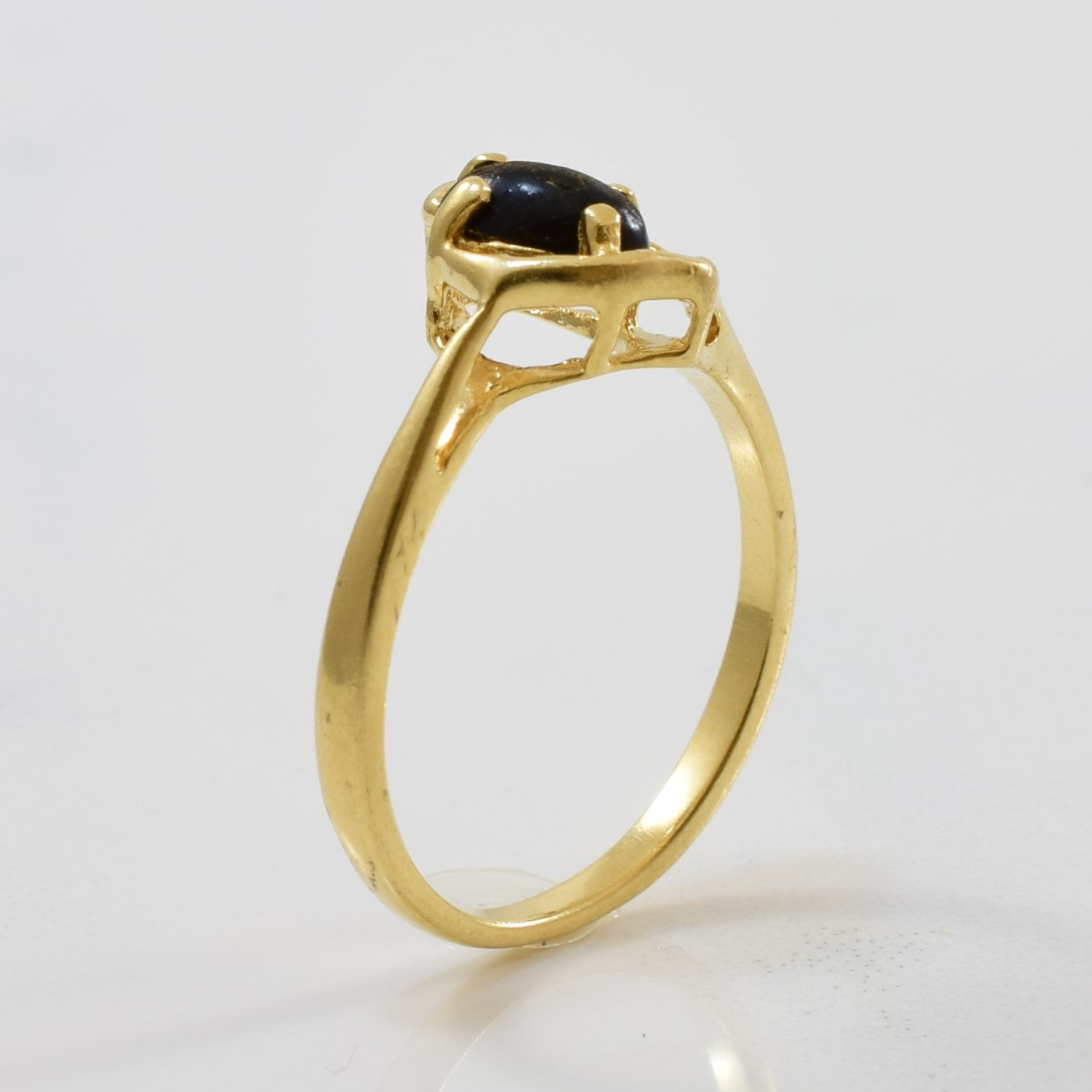 Cabochon Black Coral Openwork Ring | 0.26ct | SZ 5.5 |