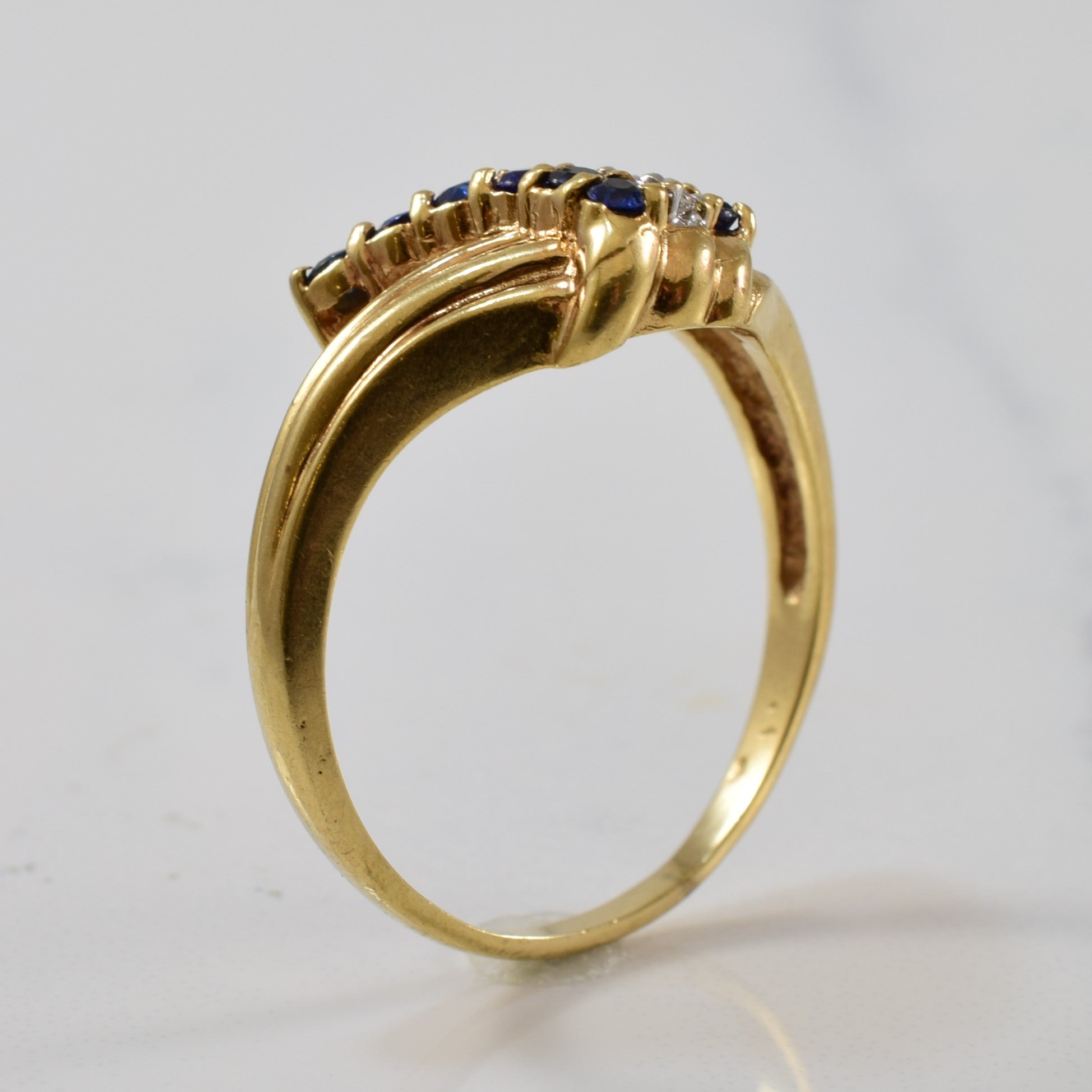 Blue Sapphire & Diamond Chevron Ring | 0.28ctw, 0.09ctw | SZ 9.5 |