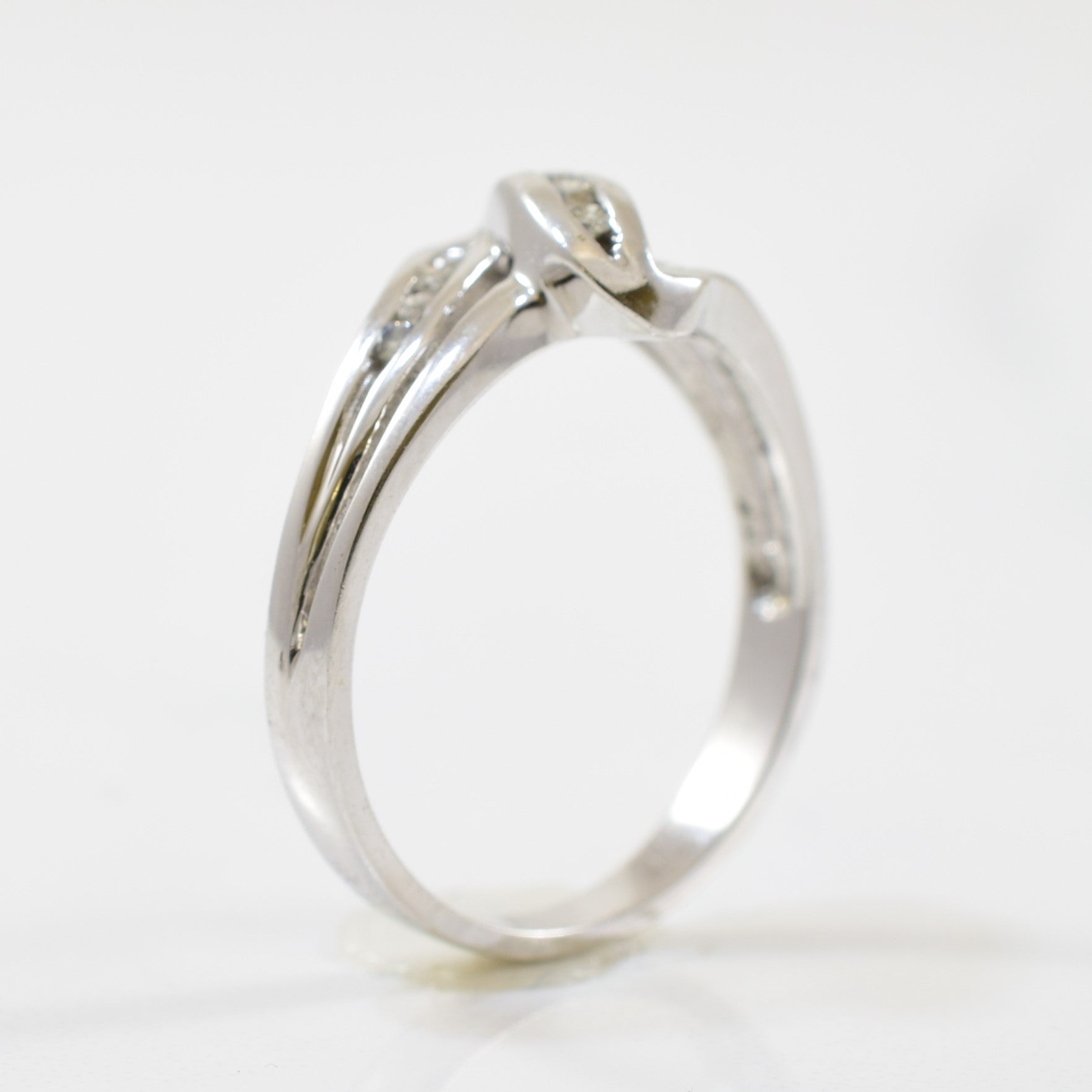 Bague nœud de contournement en diamant | 0,15 ct | Taille 6,5 |
